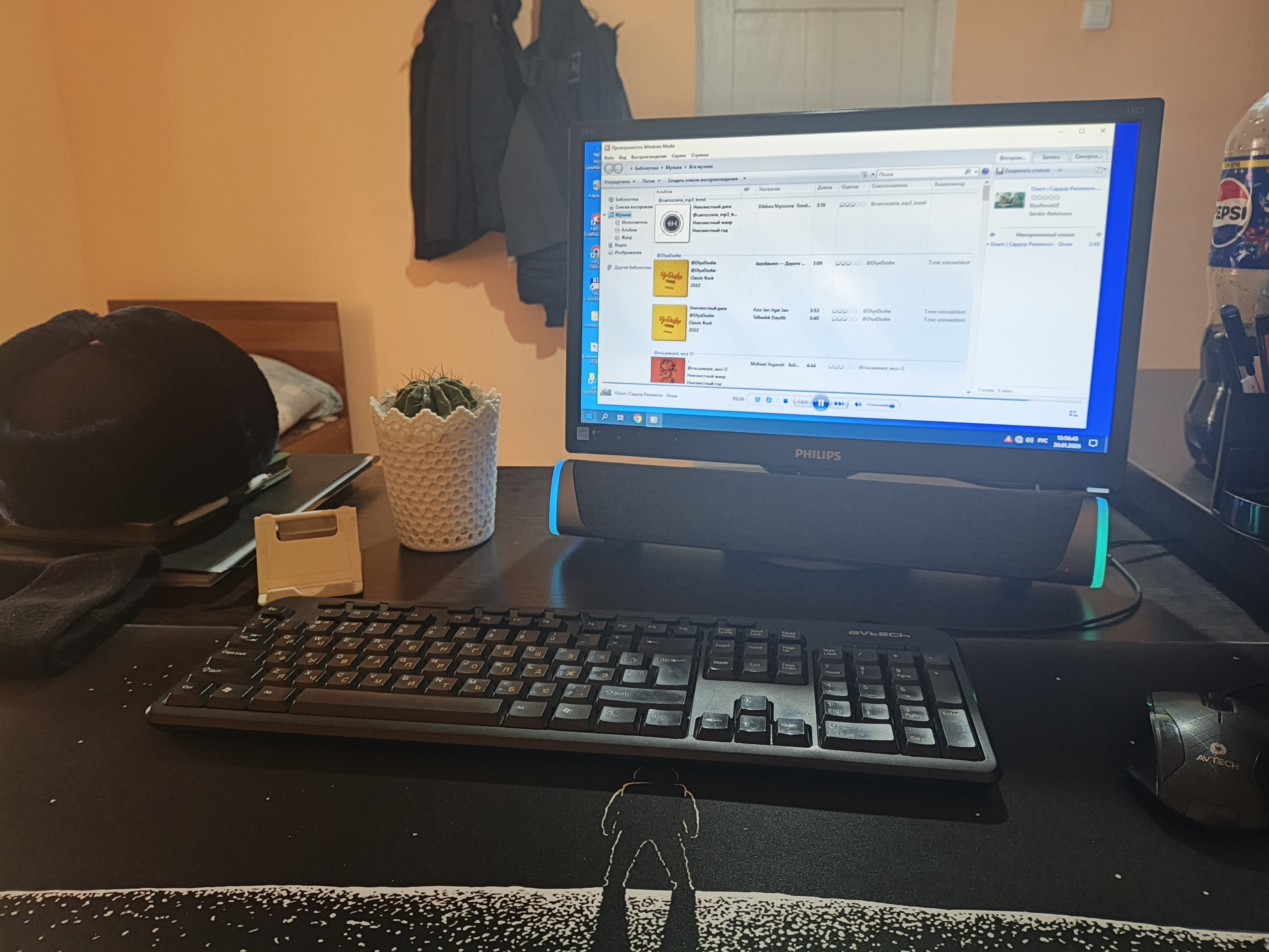 Simli kolonka kompyuter va telefon uchun, RGB yoritgichli soundbar