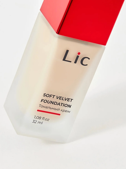 Soft Velvet Lic tonal kremi