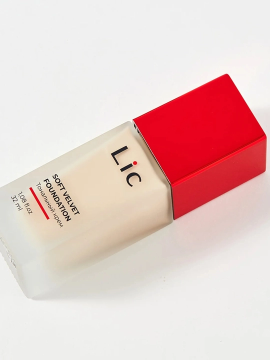 Soft Velvet Lic tonal kremi
