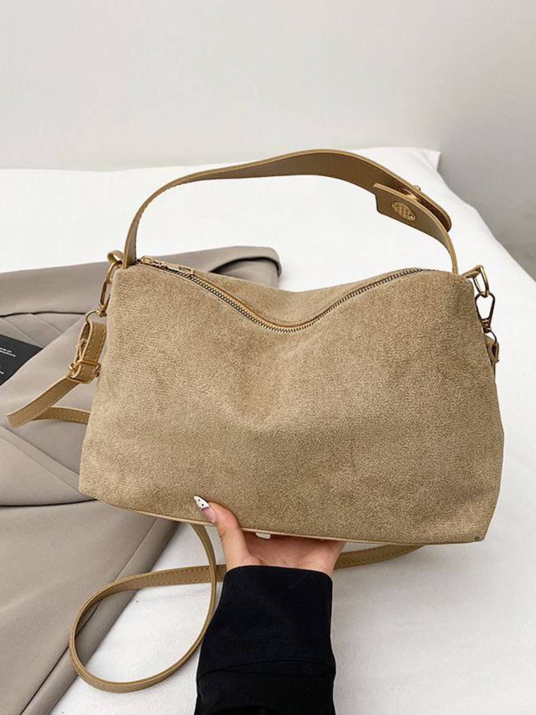 Ayollar zamsh sumka yelkadan yumshoq, o‘qish, maktab, universitet uchun sig‘imli