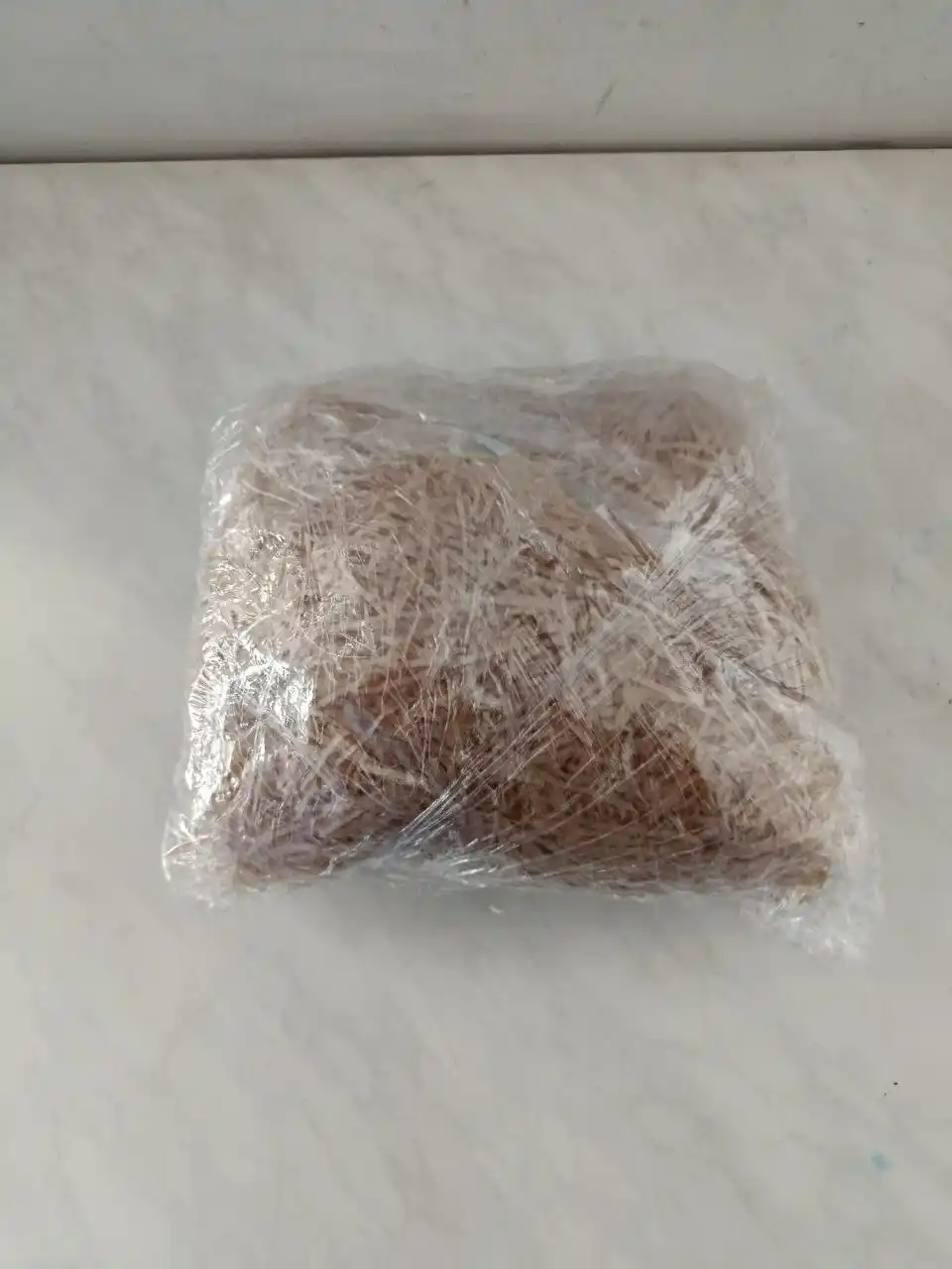 Qog‘ozli to‘ldirgich, qadoqlash va bezatish uchun, kraft rangli, 50 g