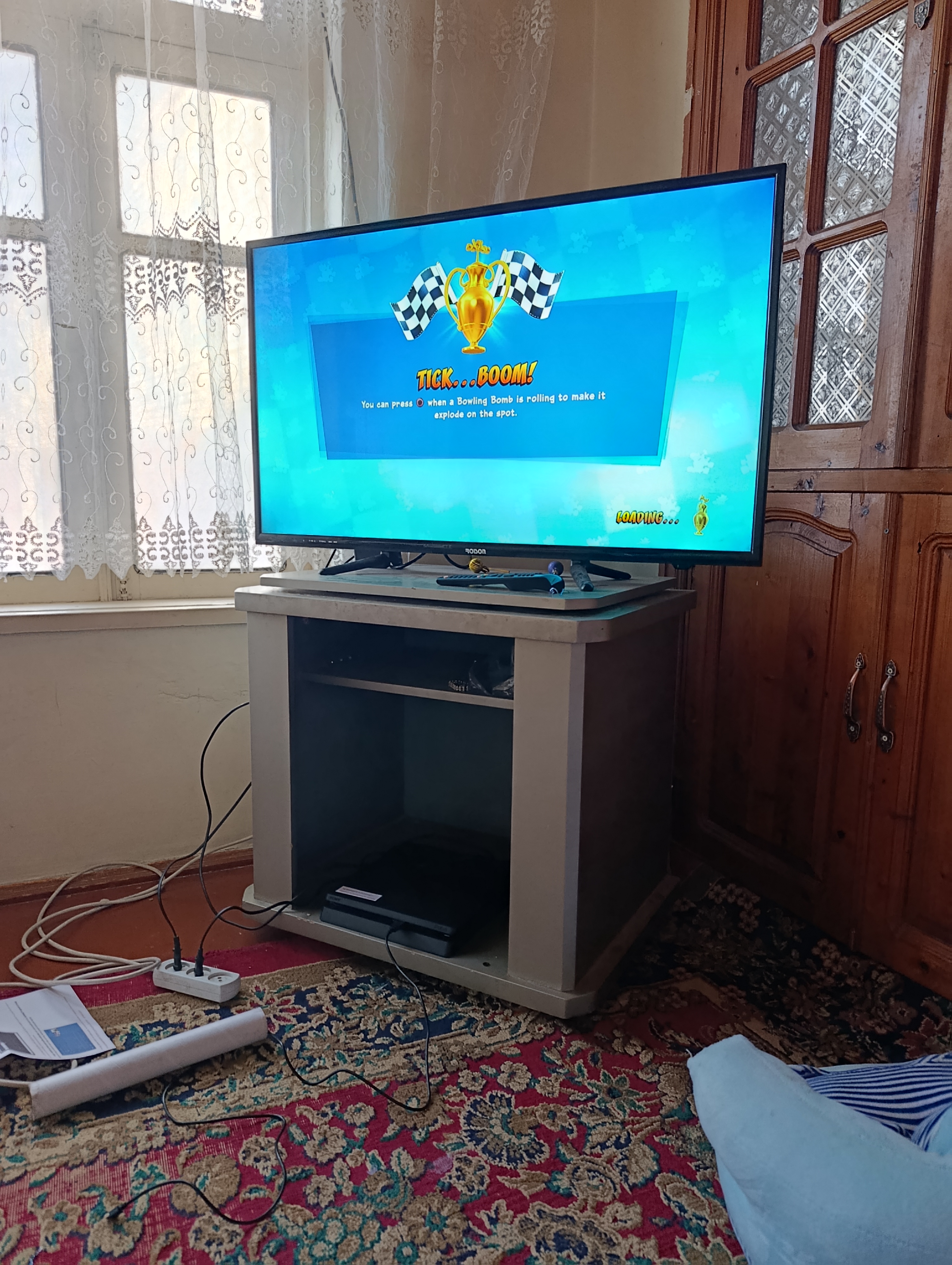 14 ta o‘yinli Playstation 4 Slim o‘yin pristavkasi, GOLDHEN