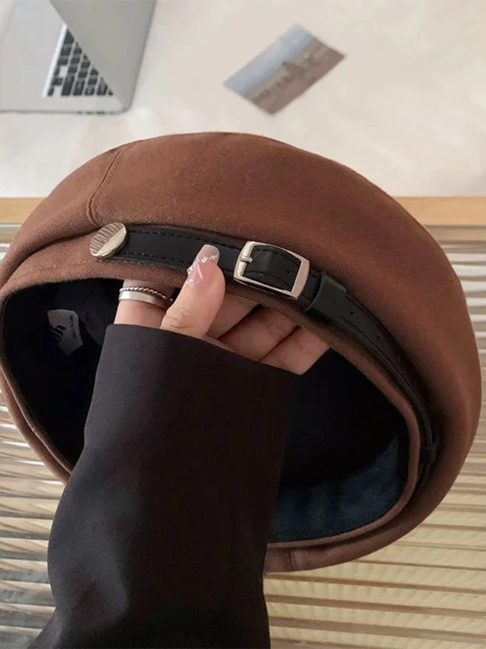 Ayollar uchun beret va tabletka — felt materialdan, qish–bahor mavsumi uchun bosh kiyim - 
