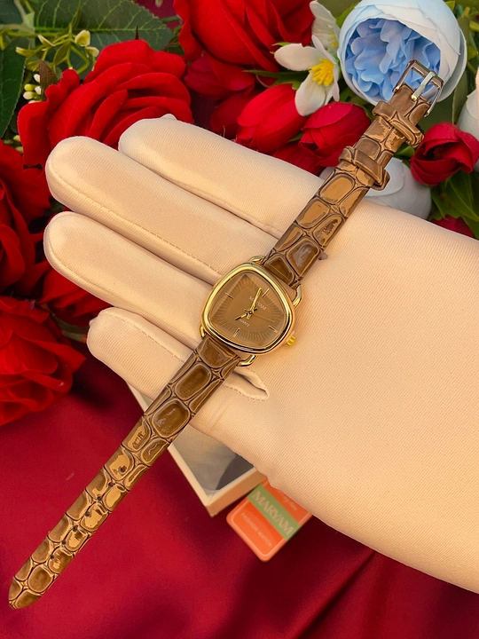 Женские часы – Elegant Square