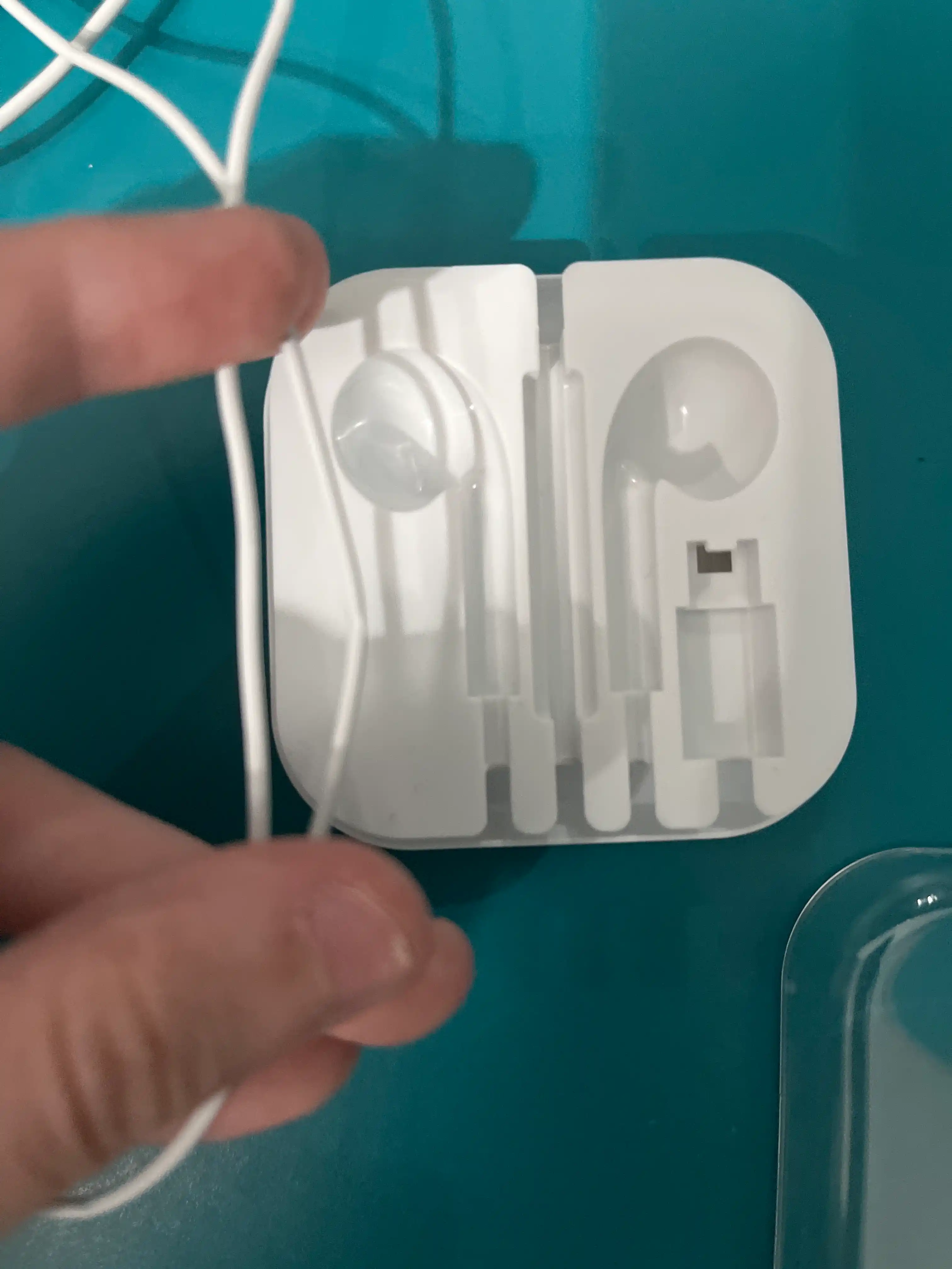 SIMLI iPhone quloqchinlari — Pop-Up mikrofon, Lightning kabel, tiniq ovoz