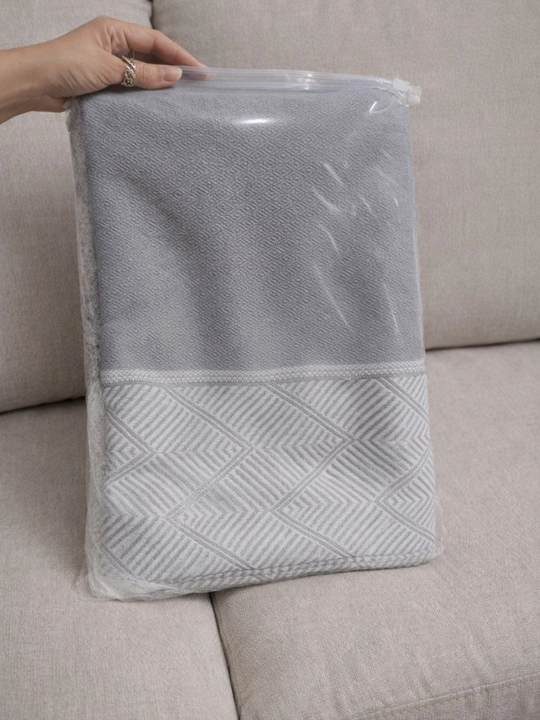 8-6 kishilik bezakli dasturxon, 150 × 230 sm