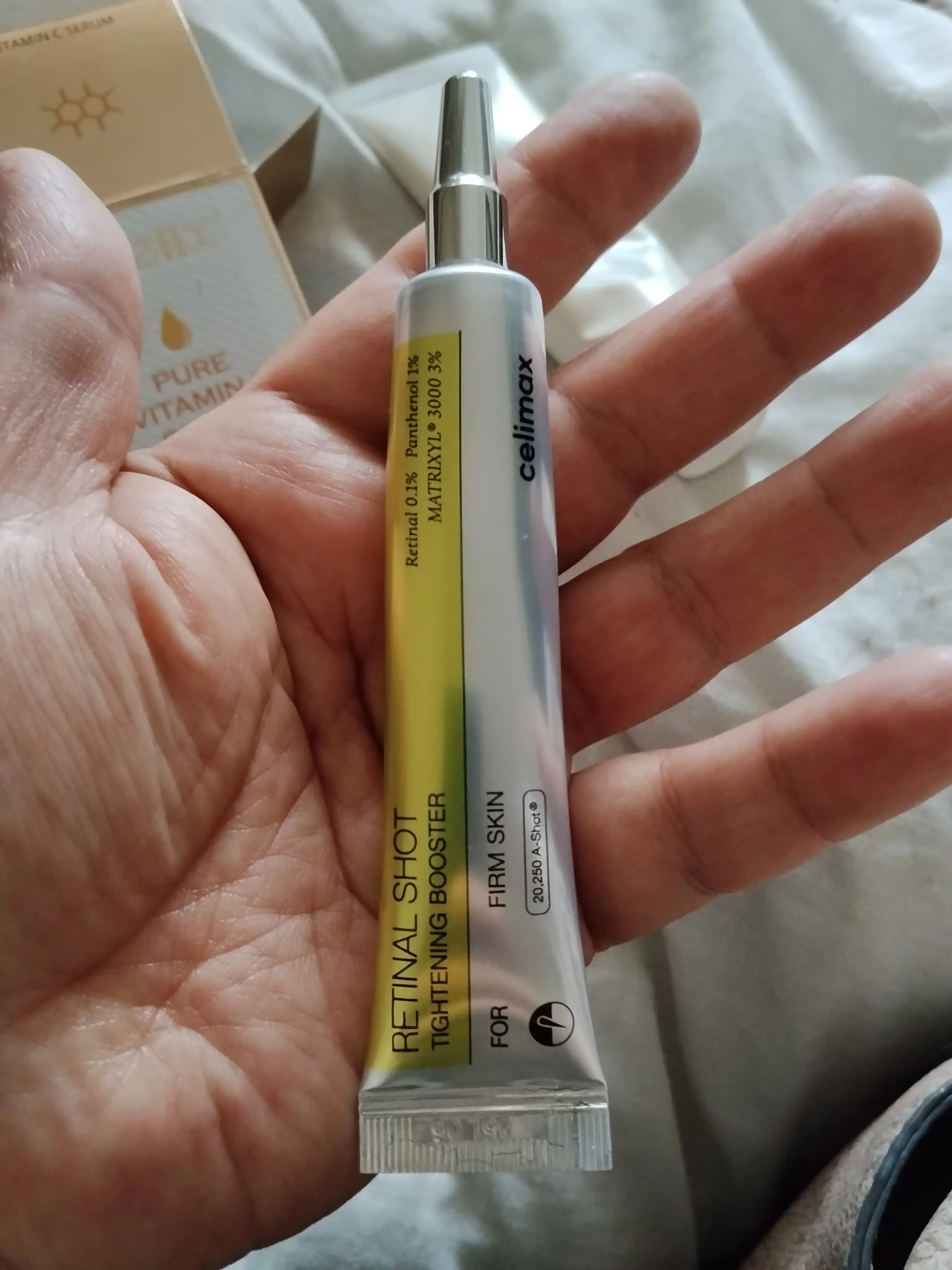 Celimax Retinol Shot - ajin va poralarga qarshi yuzni silliqlovchi retinol zardob - krem