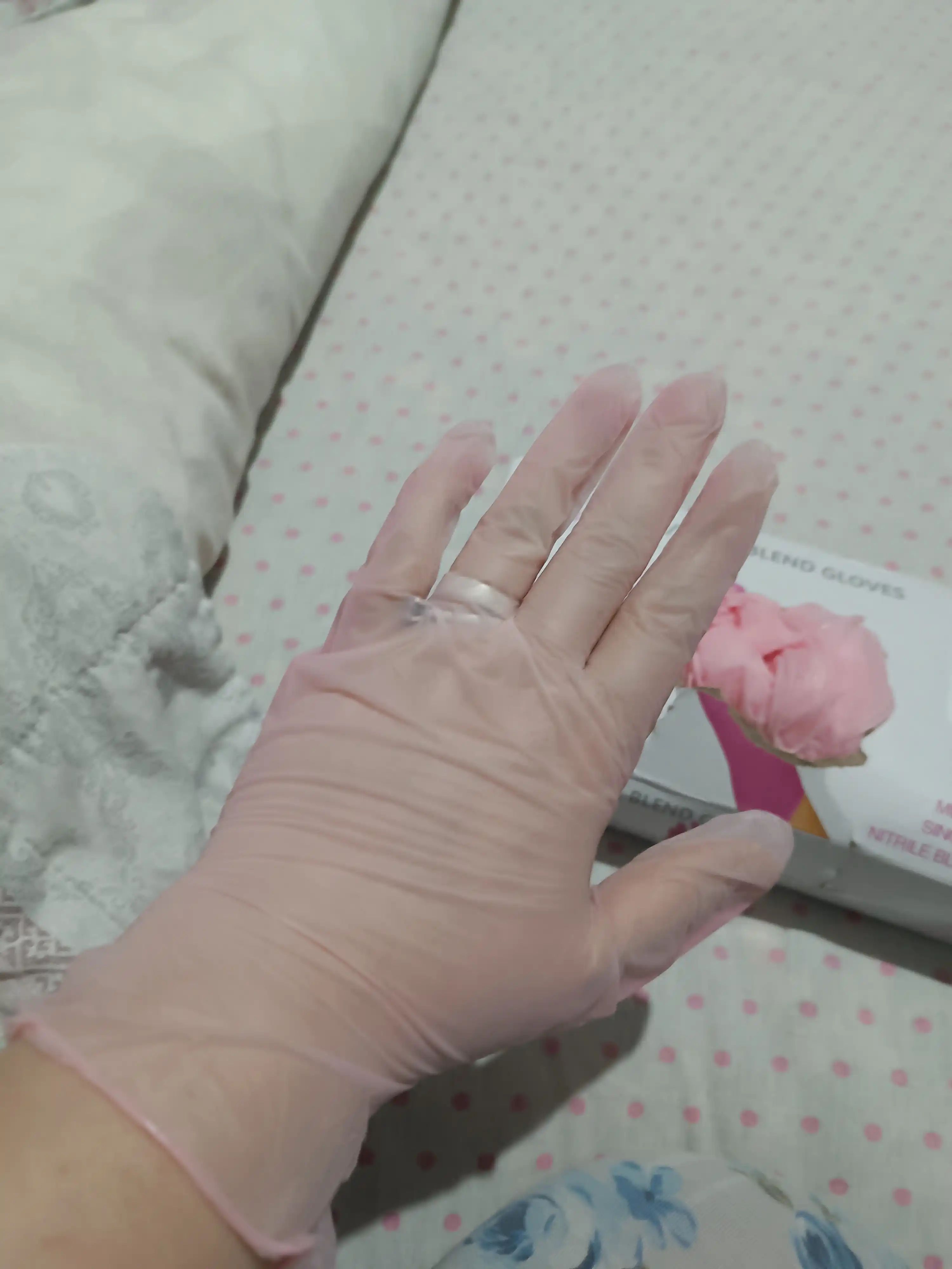 Перчатки одноразовые