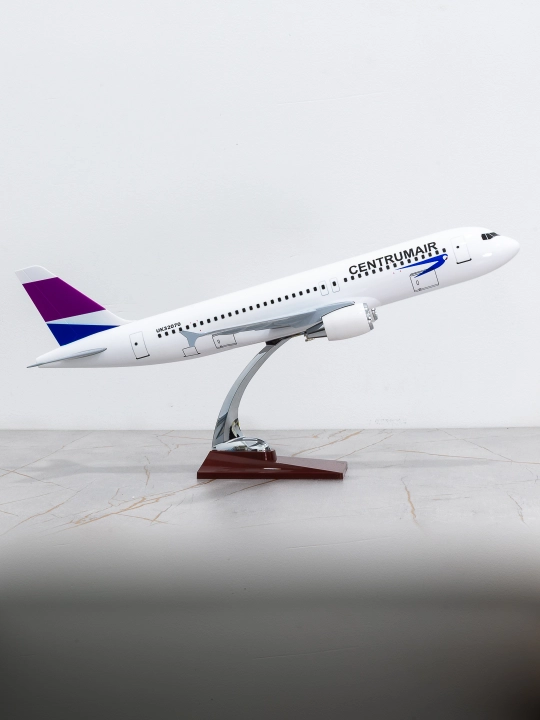 Airbus A320 samolyoti modeli, Centrum Air, 47 sm, metall + plastik