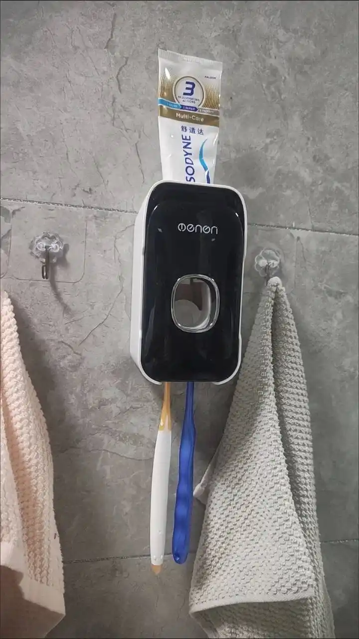 Devorga o‘rnatiladigan avtomatik tish pastasi dispenseri, namlikka chidamli ABS