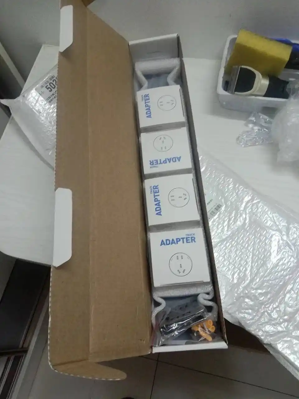 50 sm trekli rozetka, ochiq montaj, ko‘chma modul, 8000W (oq/qora/kulrang)