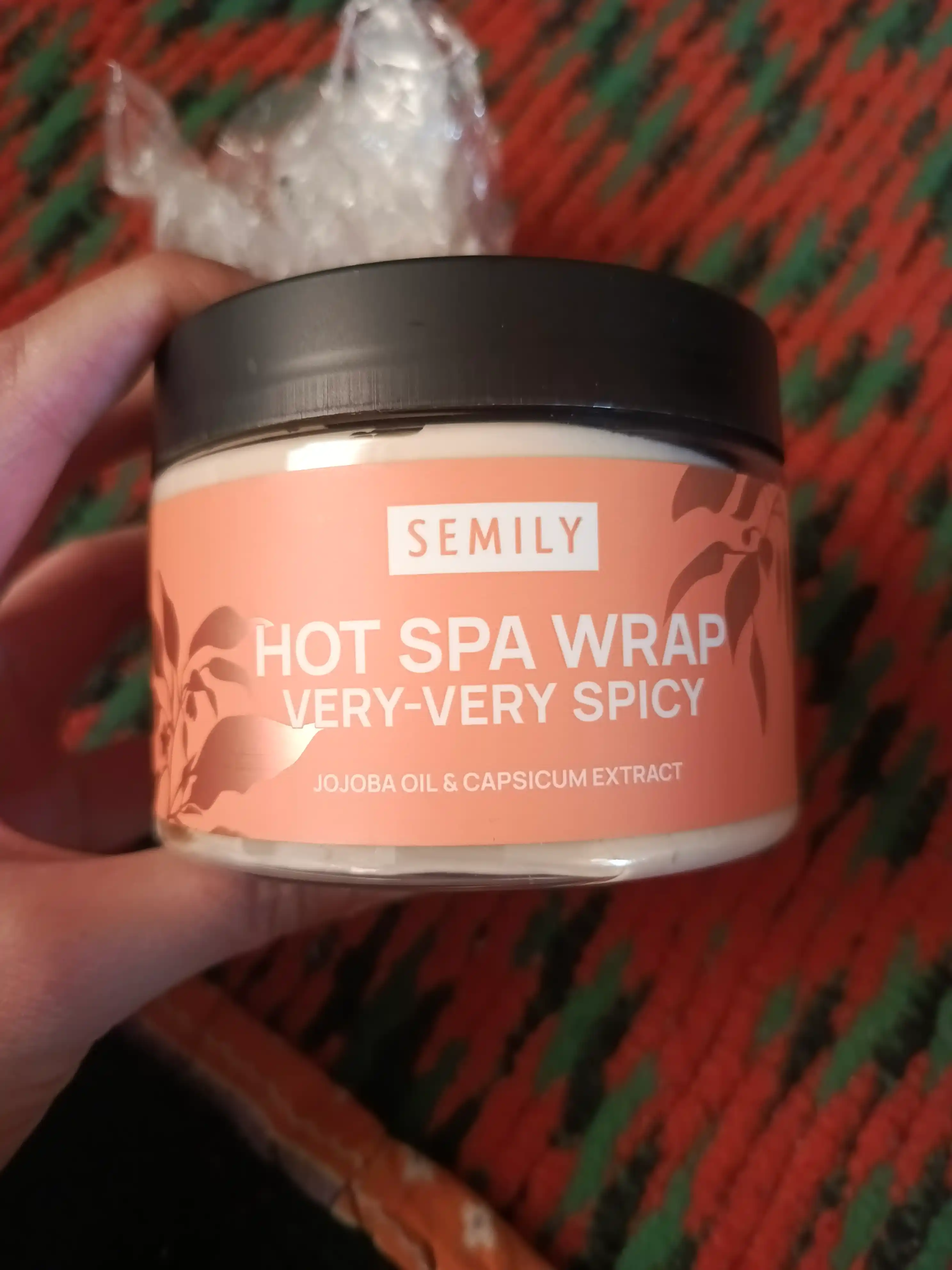 Antitsellyulitga qarshi, ozdiruvchi Semily kremi, issiq va sovuq ta’sirli, 300 ml