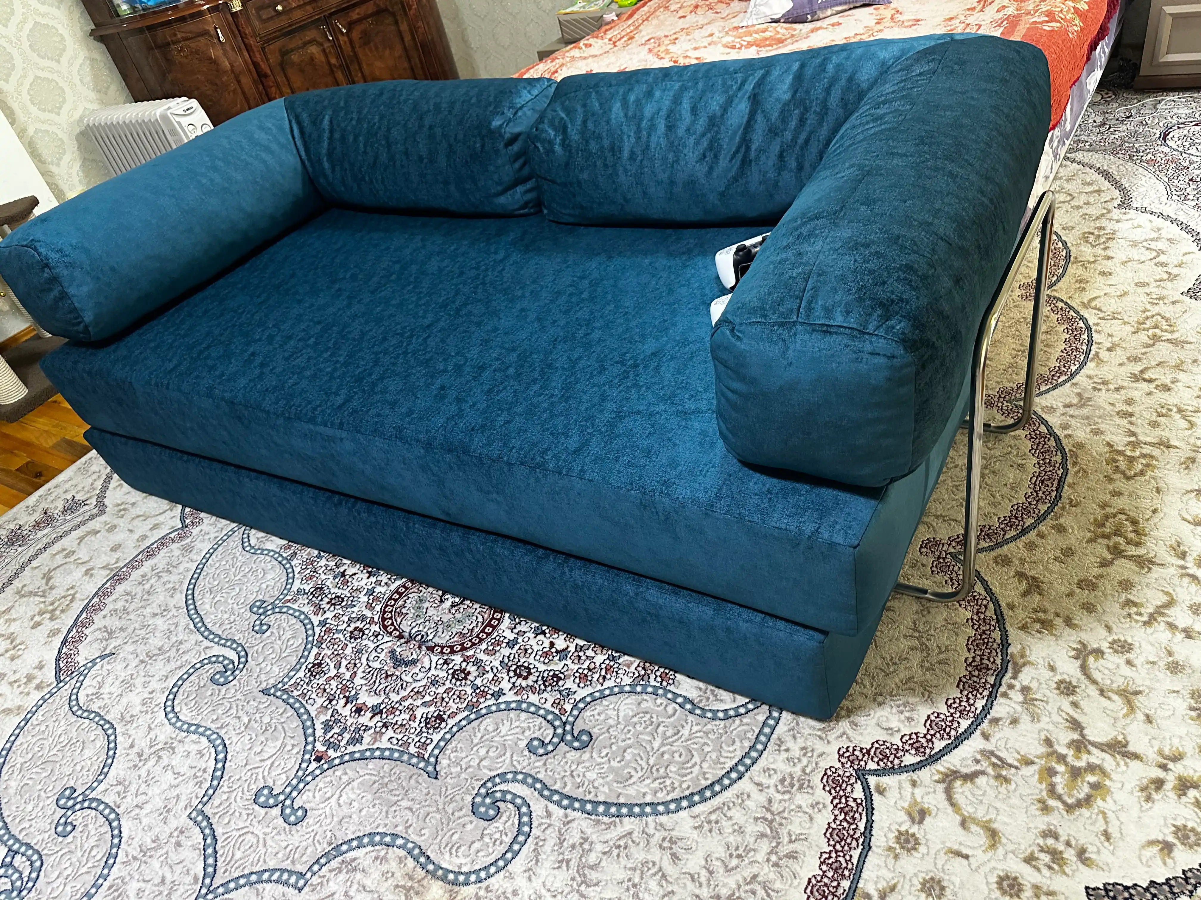 Karkazsiz transformatsiyalanuvchi divan yotoq, spalniy mebel Orient Sofa