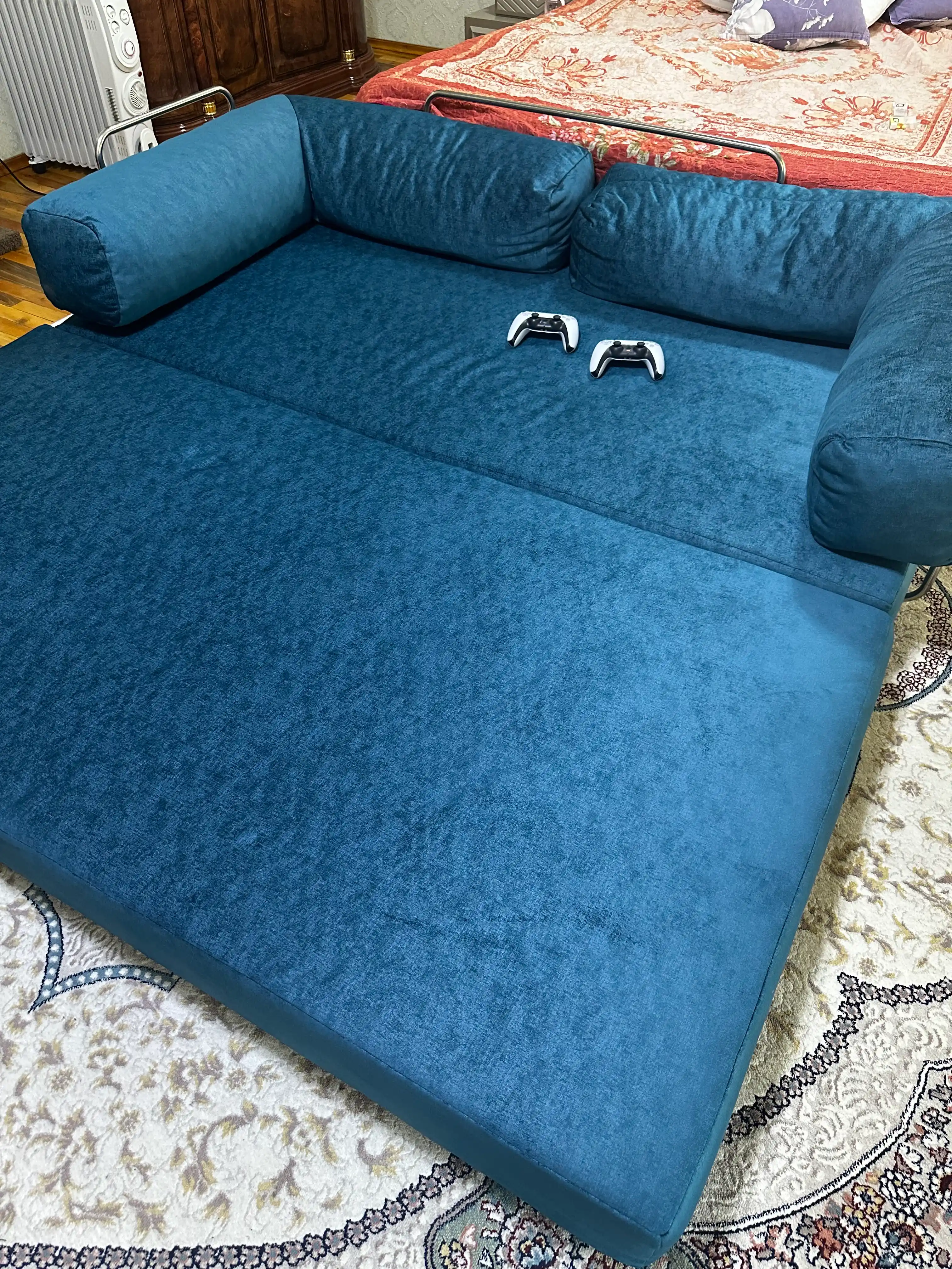 Karkazsiz transformatsiyalanuvchi divan yotoq, spalniy mebel Orient Sofa