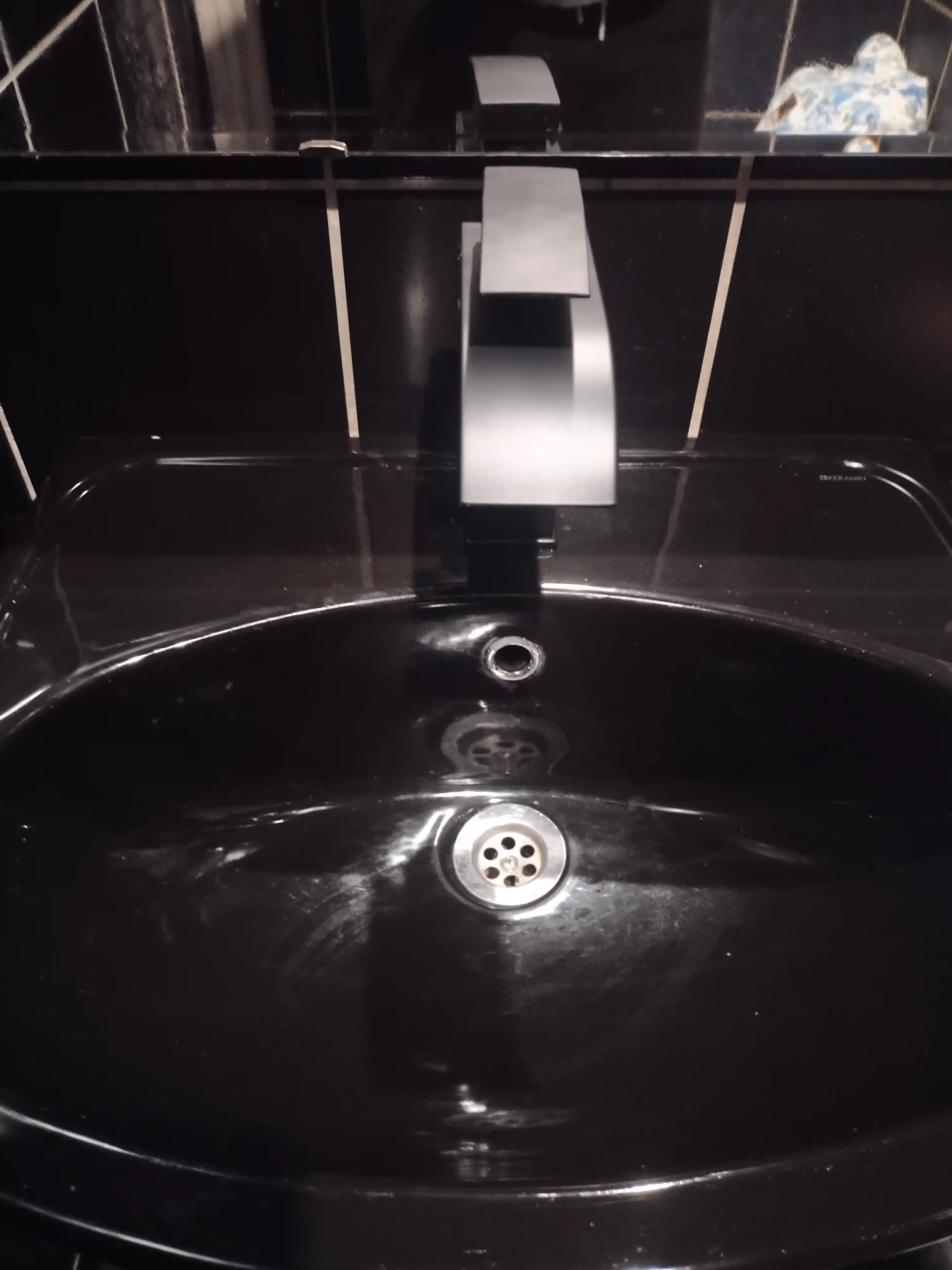 Sharsharali lavabo mikseri