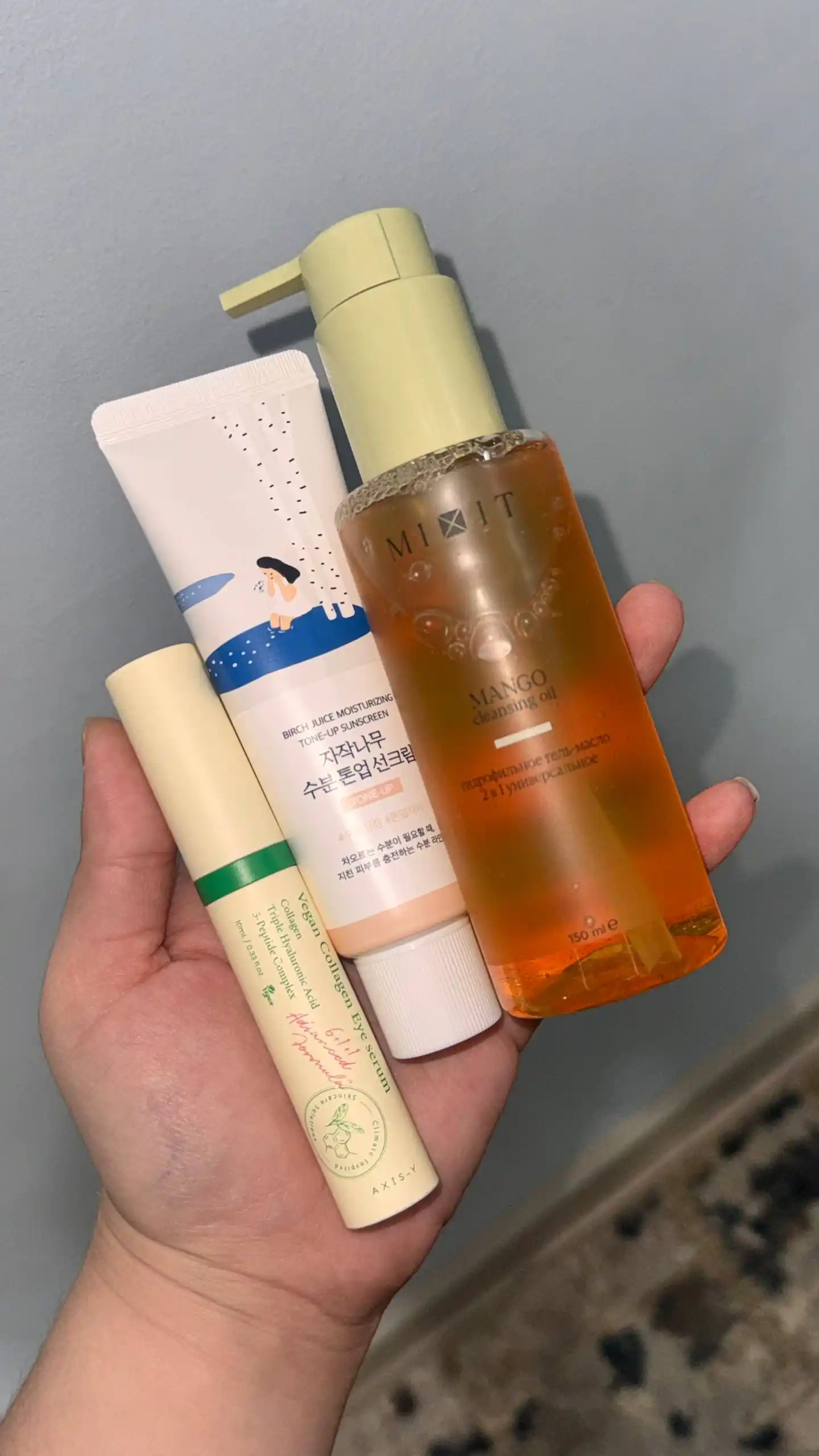 MIXIT Mango yuz yuvish uchun gidrofil gel-moy, yuz yuvish ko‘pigi, tozalovchi vosita