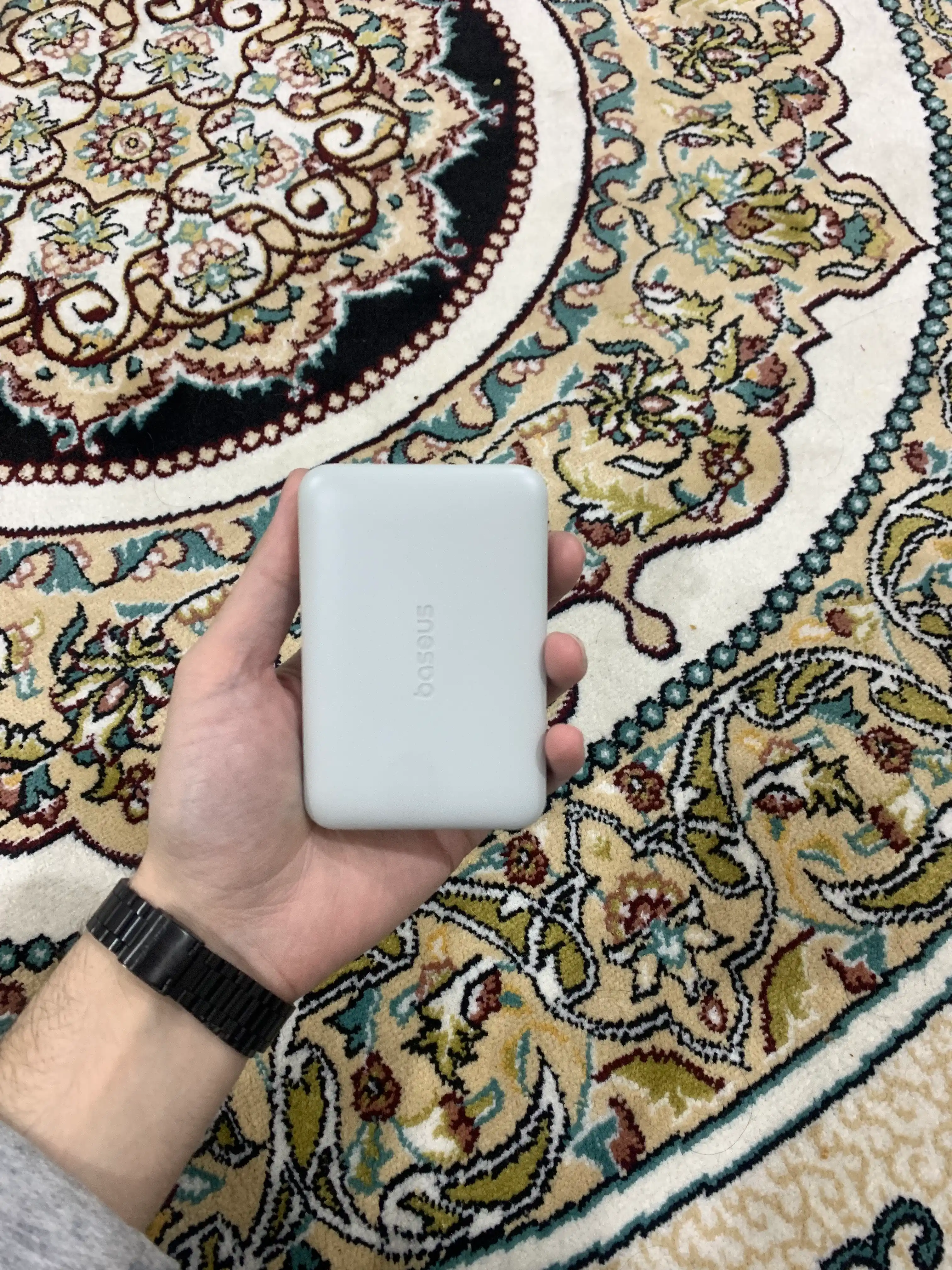 Baseus MagSafe tashqi akkumulyatori, 10000 mA/soat simsiz zaryadlash imkoniyati