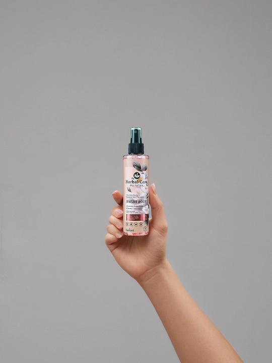 Gialuron kislotasi va D-Panthenol bilan o'simlik parvarishi yuz uchun tonik spreyi, 200 ml