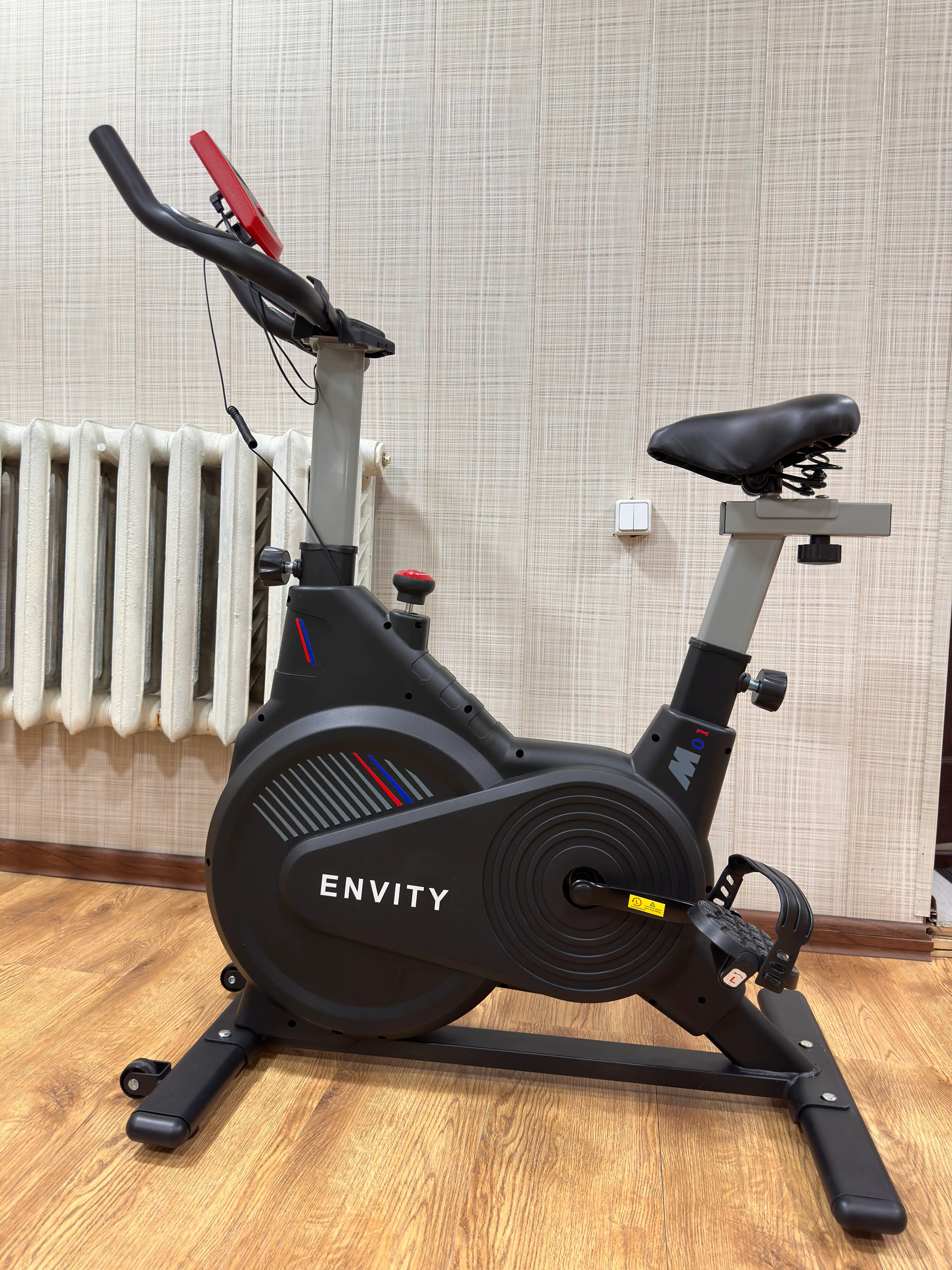 Velotrenajyor EN1618 Spin Bike, 7 kg maxovik, maksimal vazni 130 kg