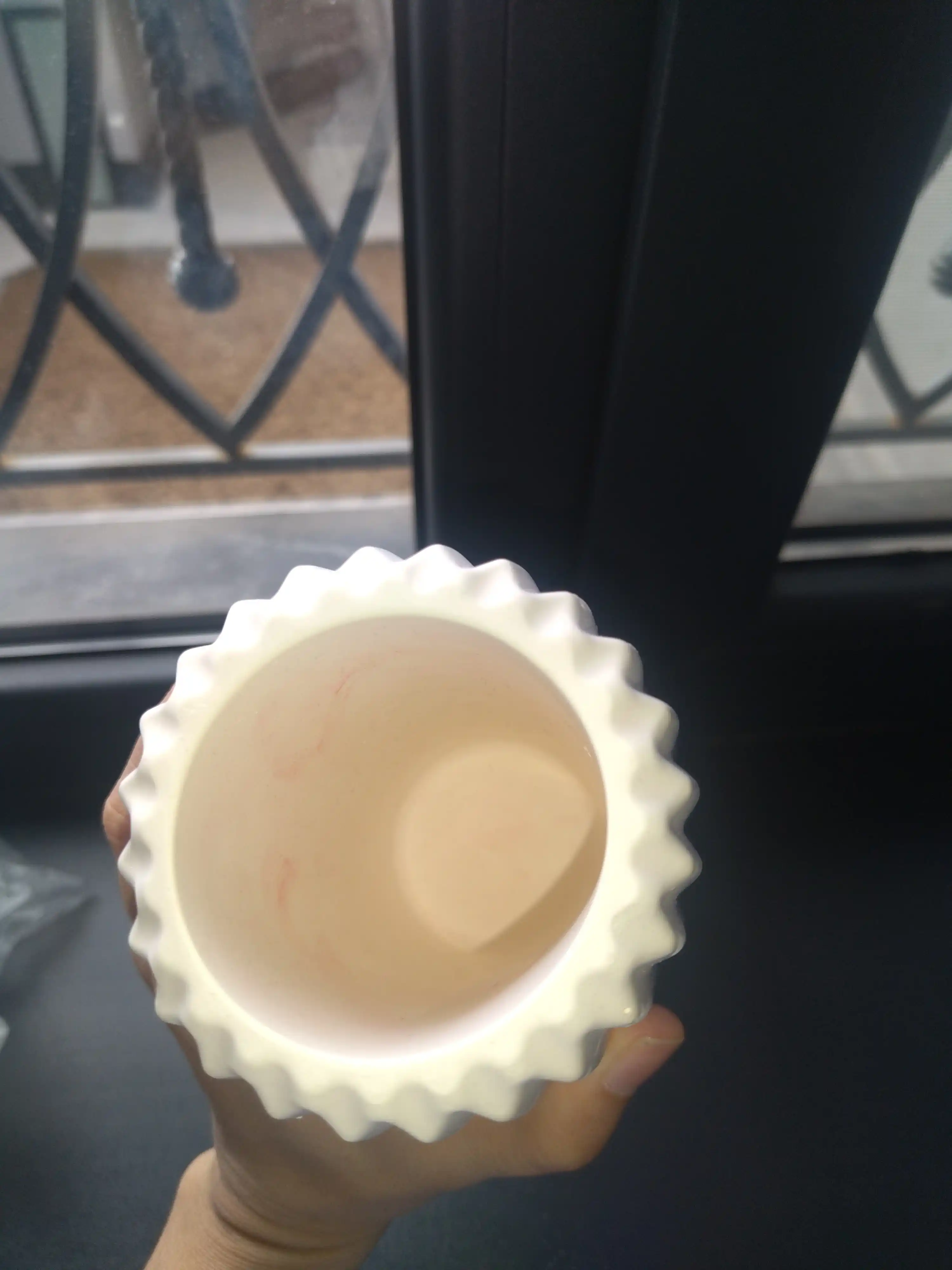 Sun’iy va quruq gullar uchun vaza, o‘lchami 16x10,5 sm
