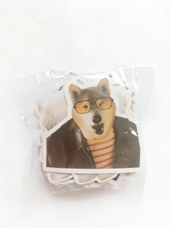 Коричневый