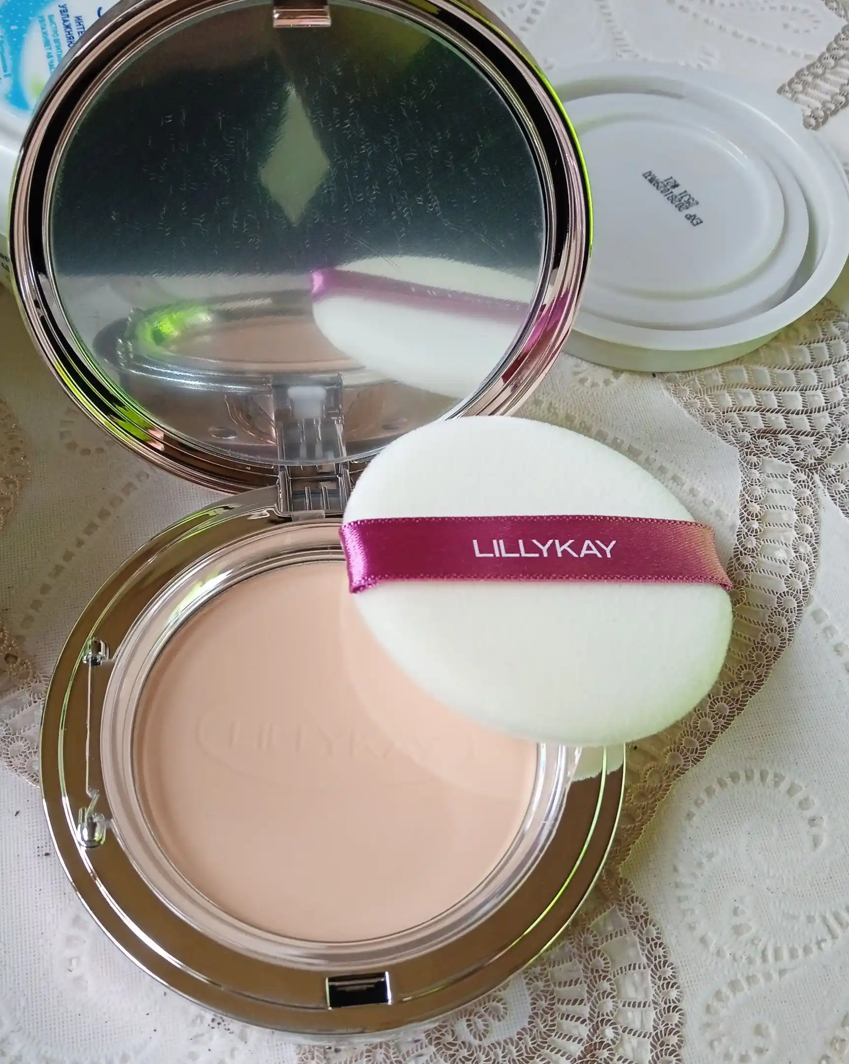 Lillykay Essence Two Way Cake SPF40 PA++ salyangoz mutsinli kompakt pudra