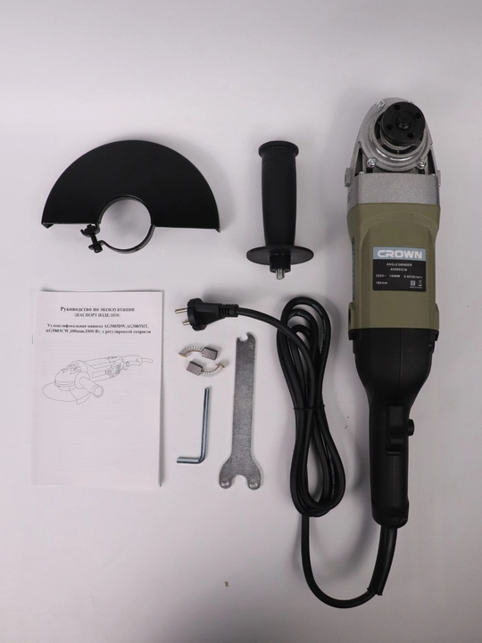 Bolgarka 180 mm 1800W, professional burchak silliqlagich