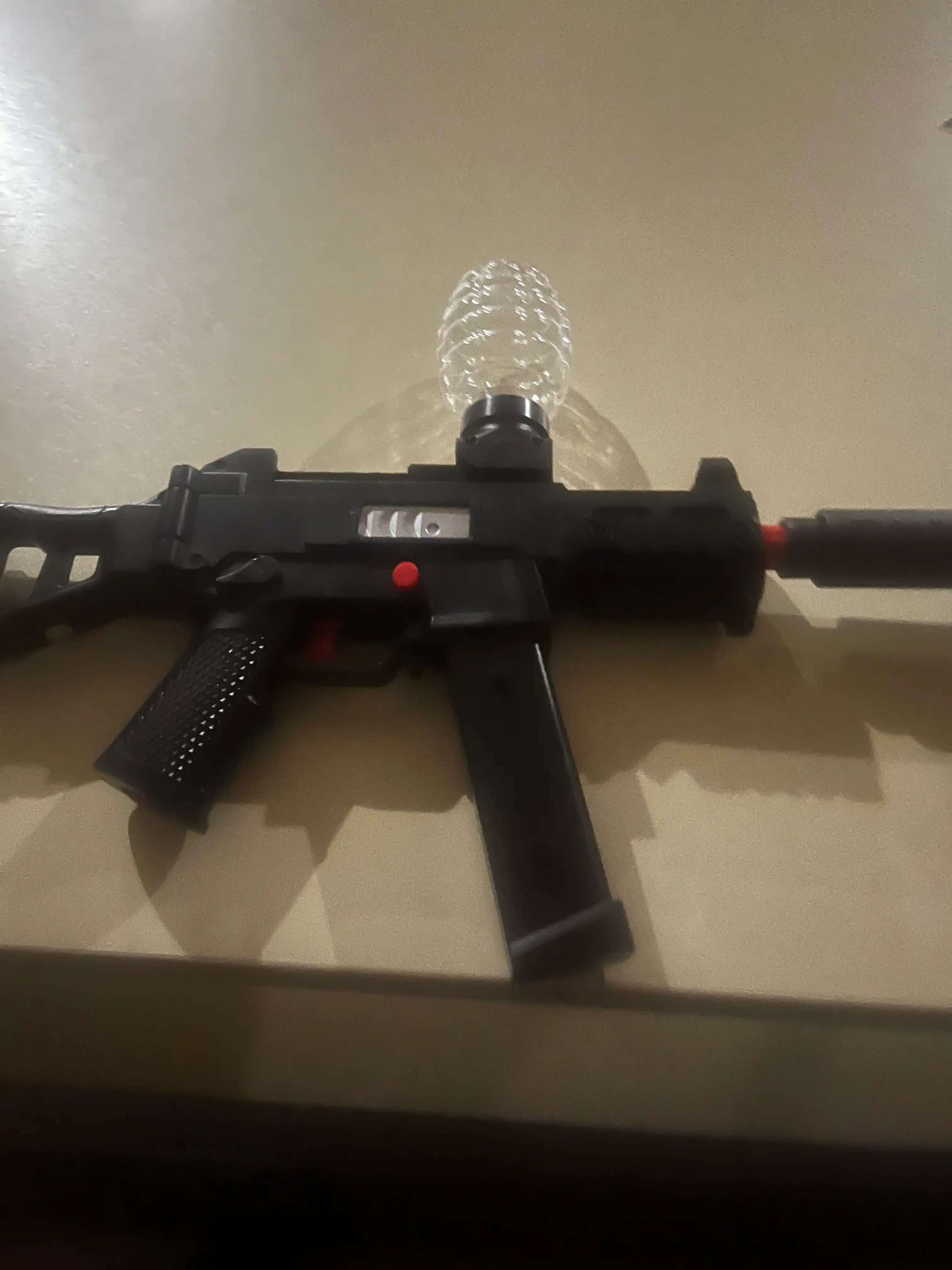 Игрушечный автомат AK-47 Орбиз FIDGO, стреляет гелевыми пулями, с аккумулятором