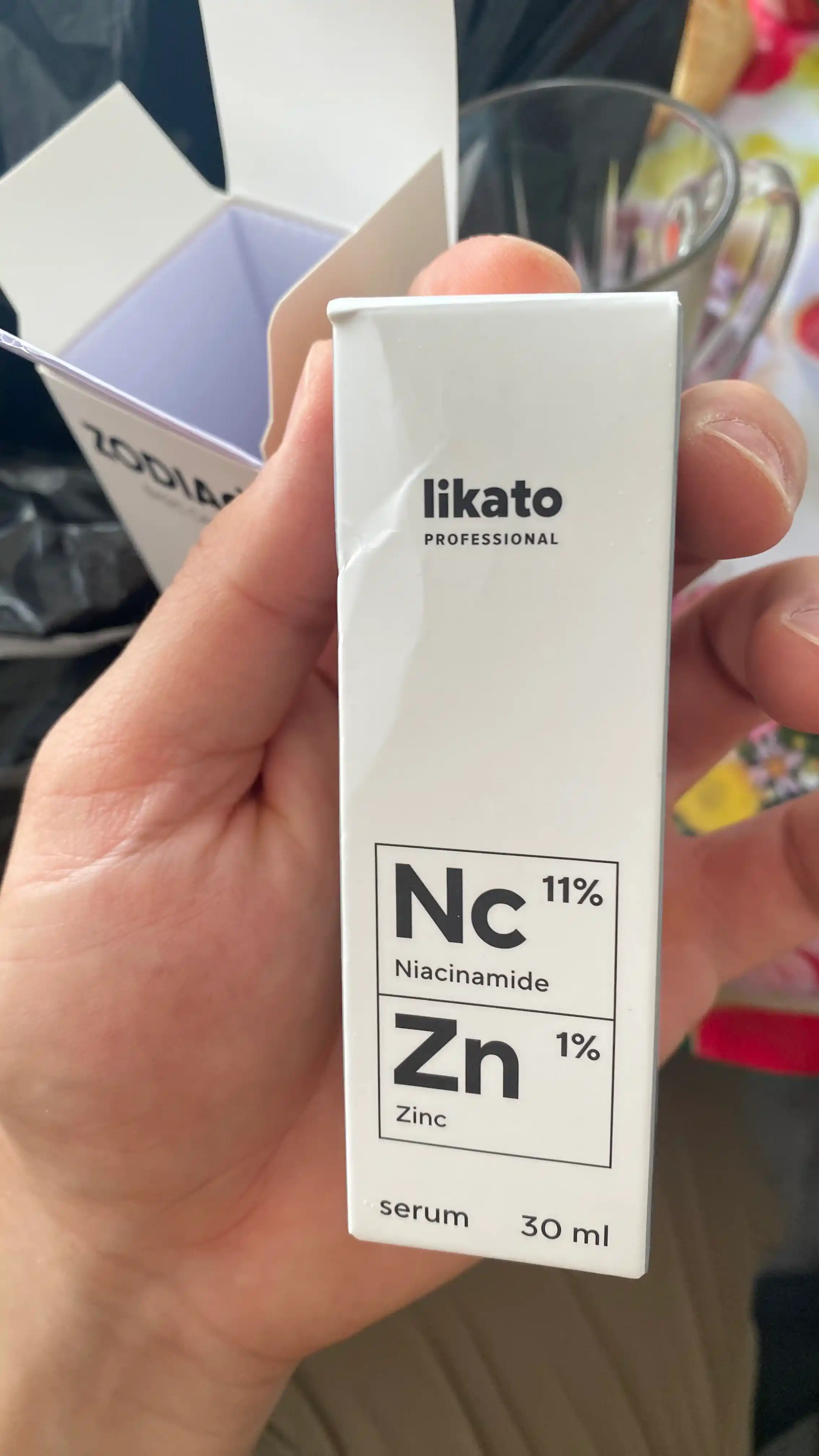 Likato yuz terisi uchun zardob, yoshartiruvchi, niatsinamid 11%, sink 1%, sarum, 30 ml