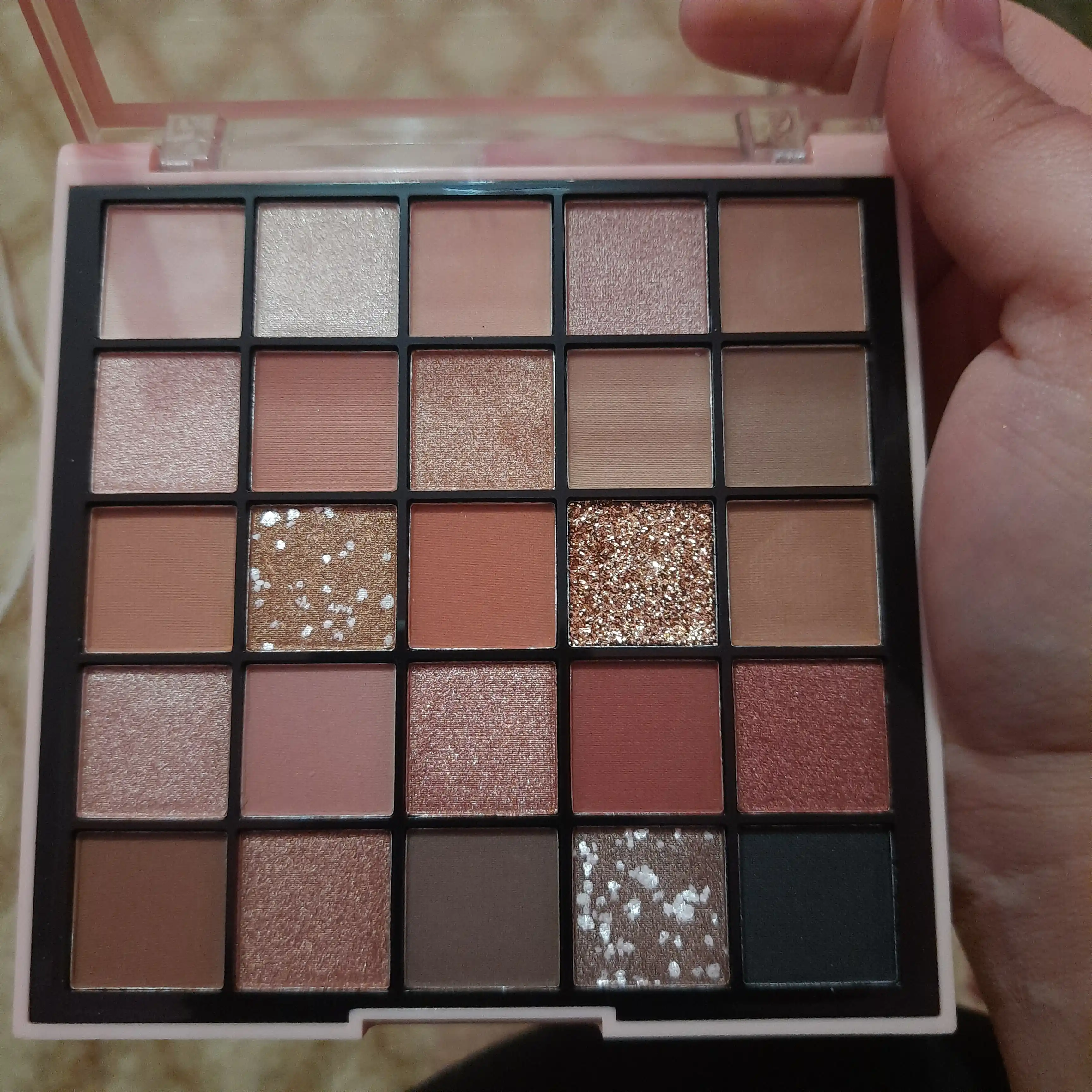 ANYLADY Brown Eyes — профессиональная палетка теней для век