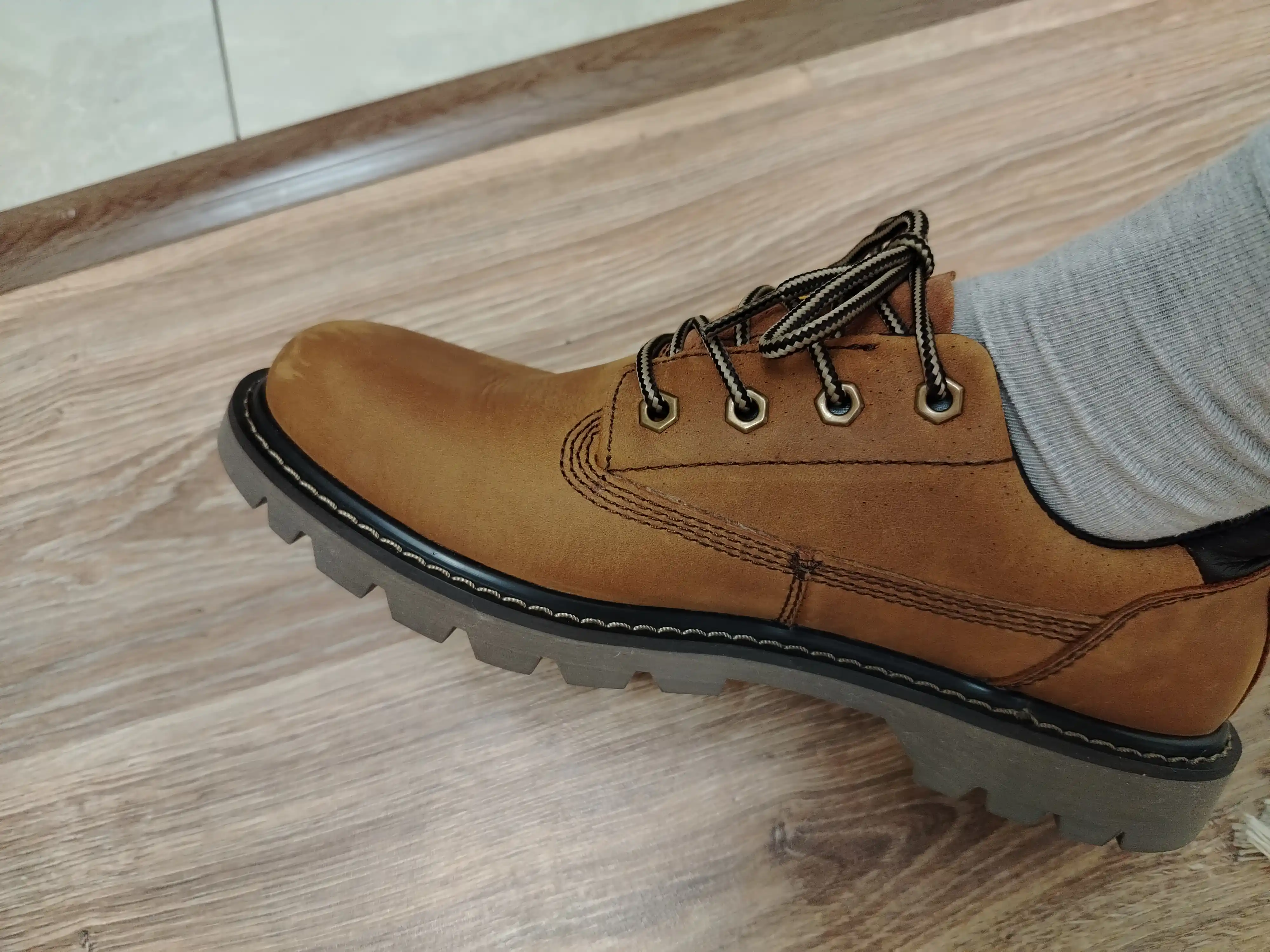 Cat Colorado Low 2.0 charm erkaklar etiklar, kuz/qish, suv o'tkazmaydigan waterproof