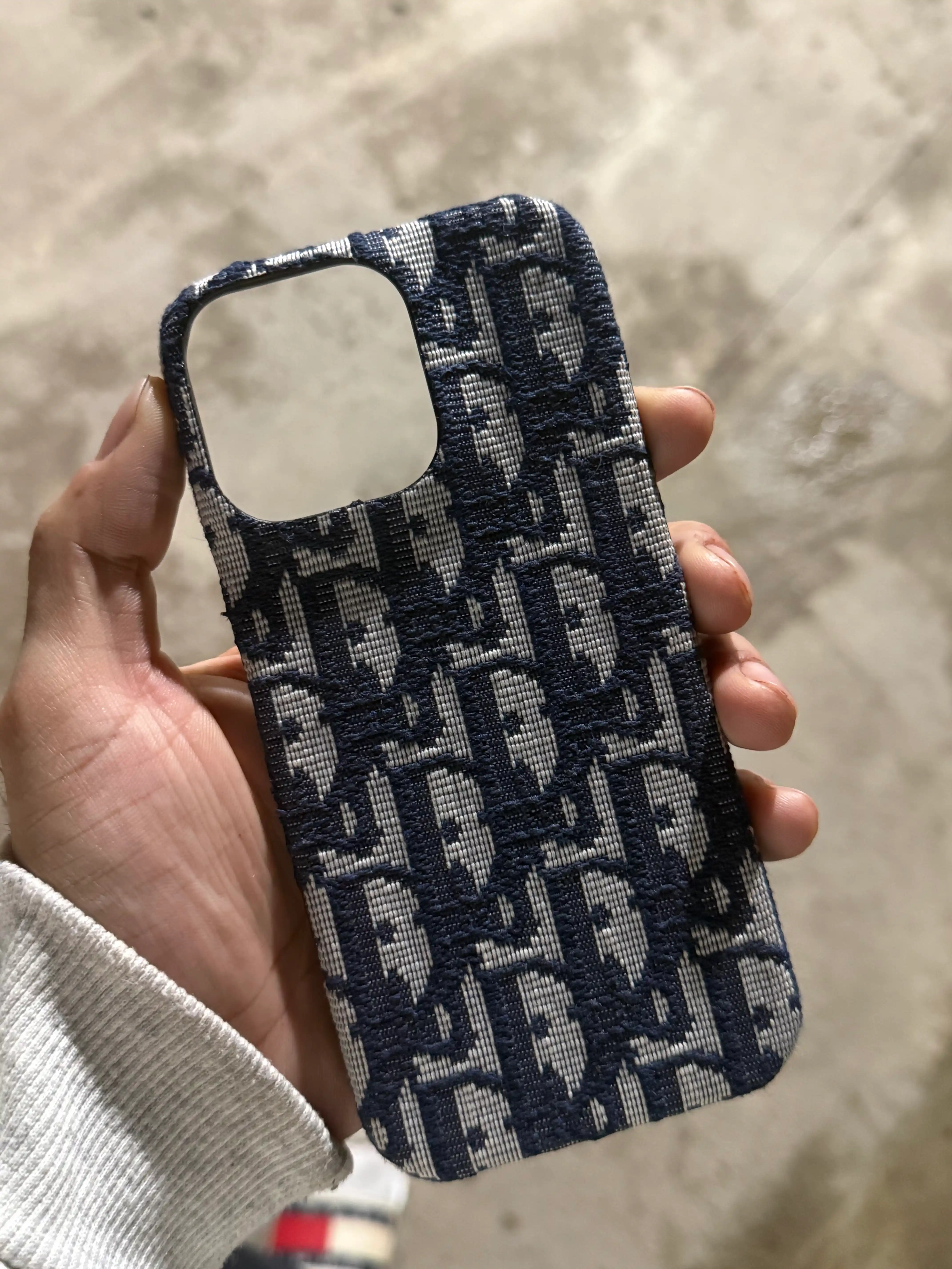 G'ilof Dior iPhone 14, 15, 16 Pro, ProMax, Plus uchun