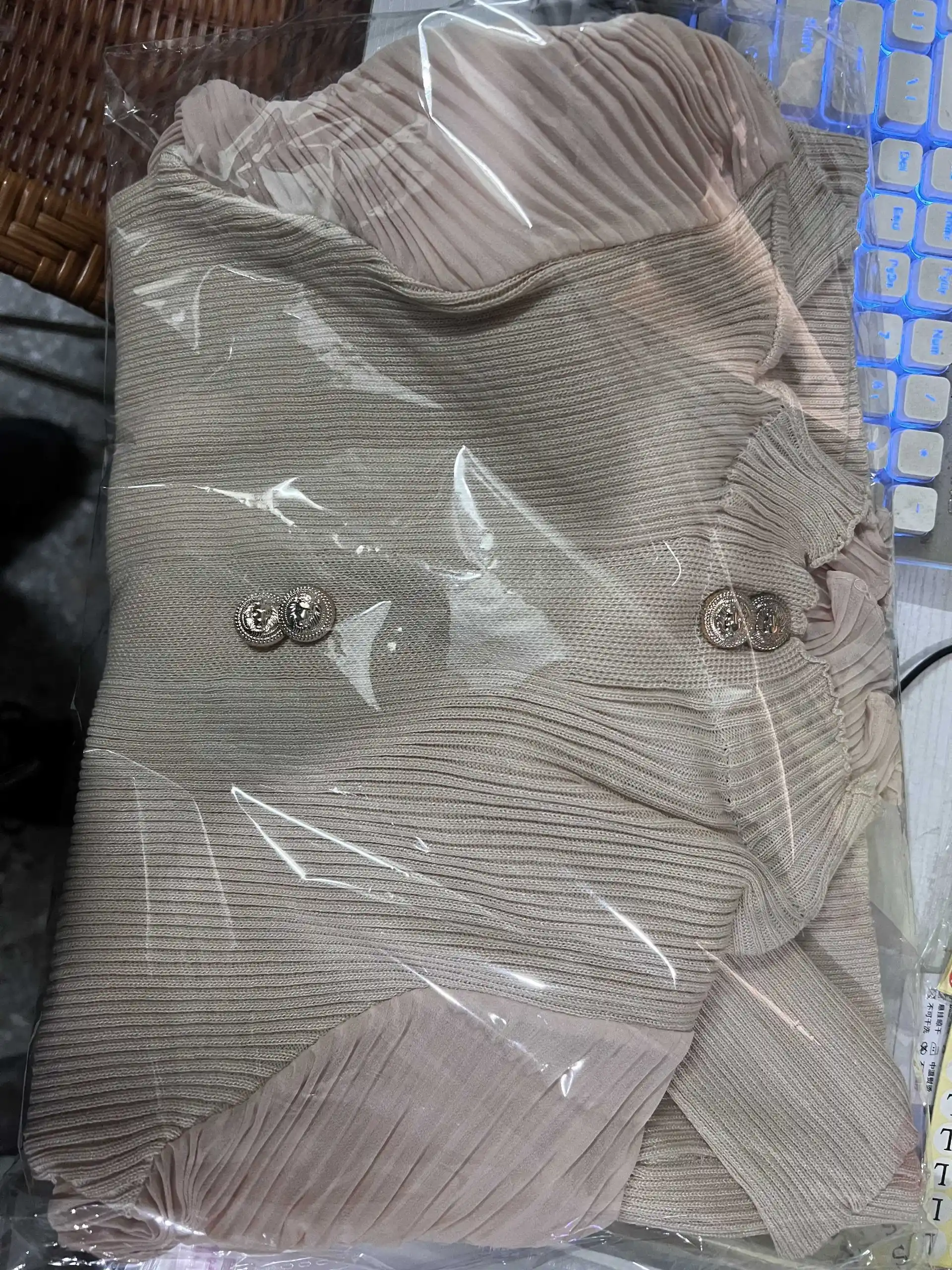 Женские блузки, для работы и на каждый день, в размерах M, L, XL
