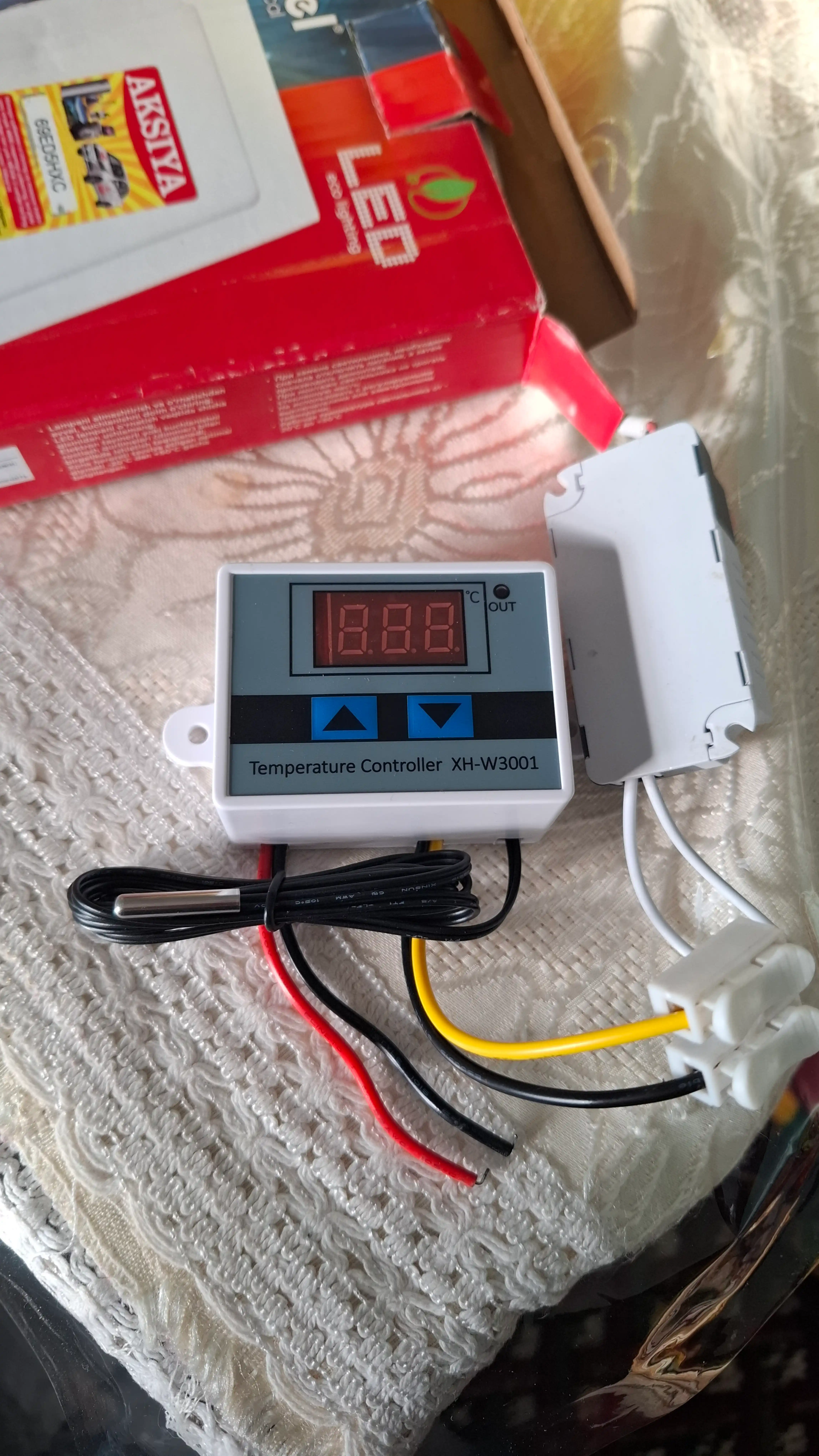 XH-W3001 raqamli harorat regulator (termostat)