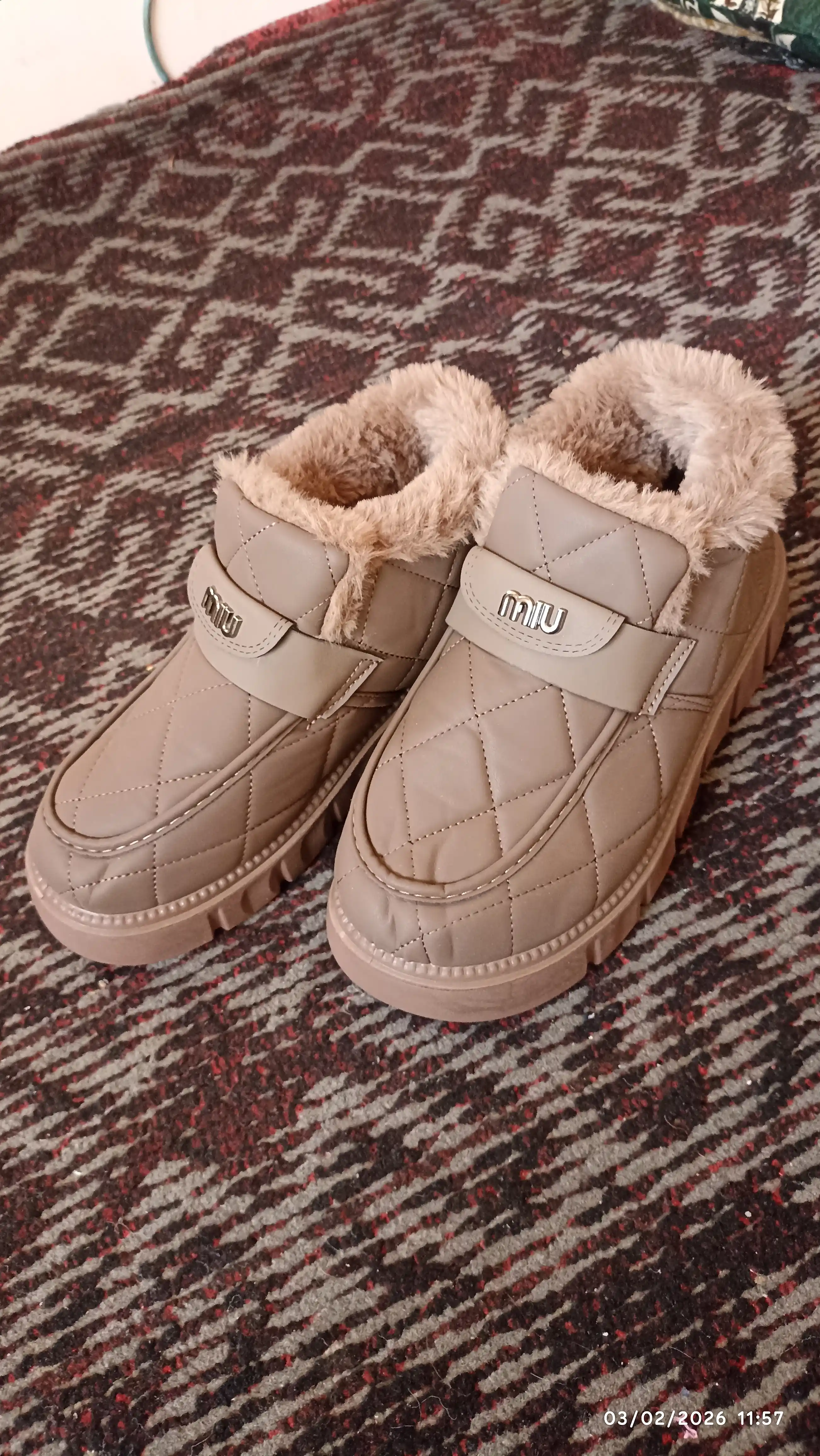 Ayollar yarim etiklari, qishki, mo‘ynali, 36-40