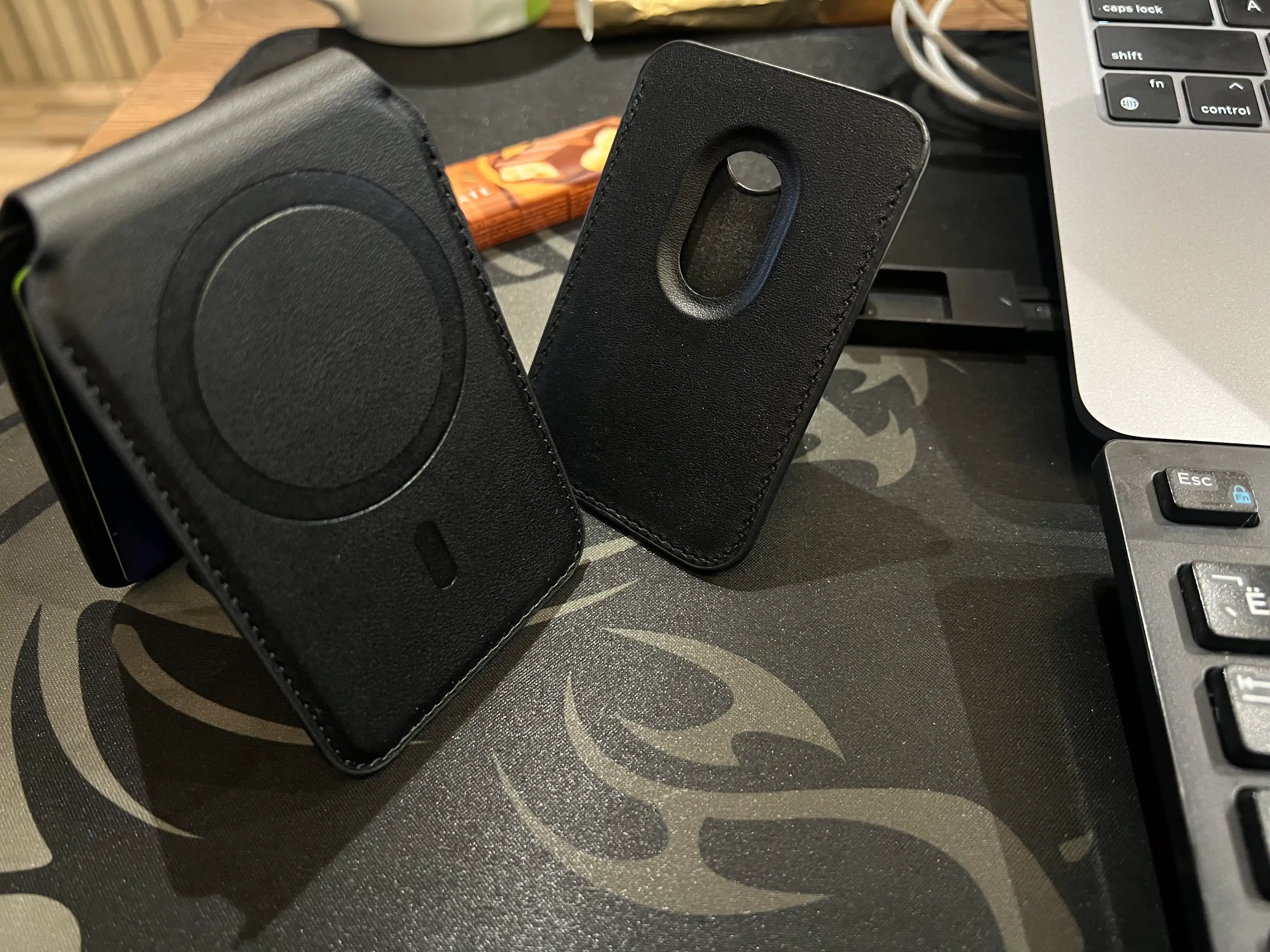 Кардхолдер Mark Ryden MR21 MagSafe для iPhone с RFID защитой