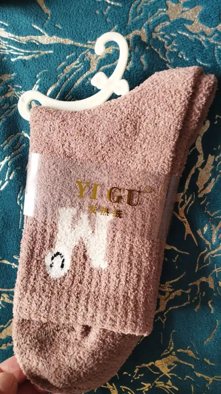 Ayollar paypoqlari, issiq momiq paypoqlar, razmer 36-40,tasodifiy ranglar 
