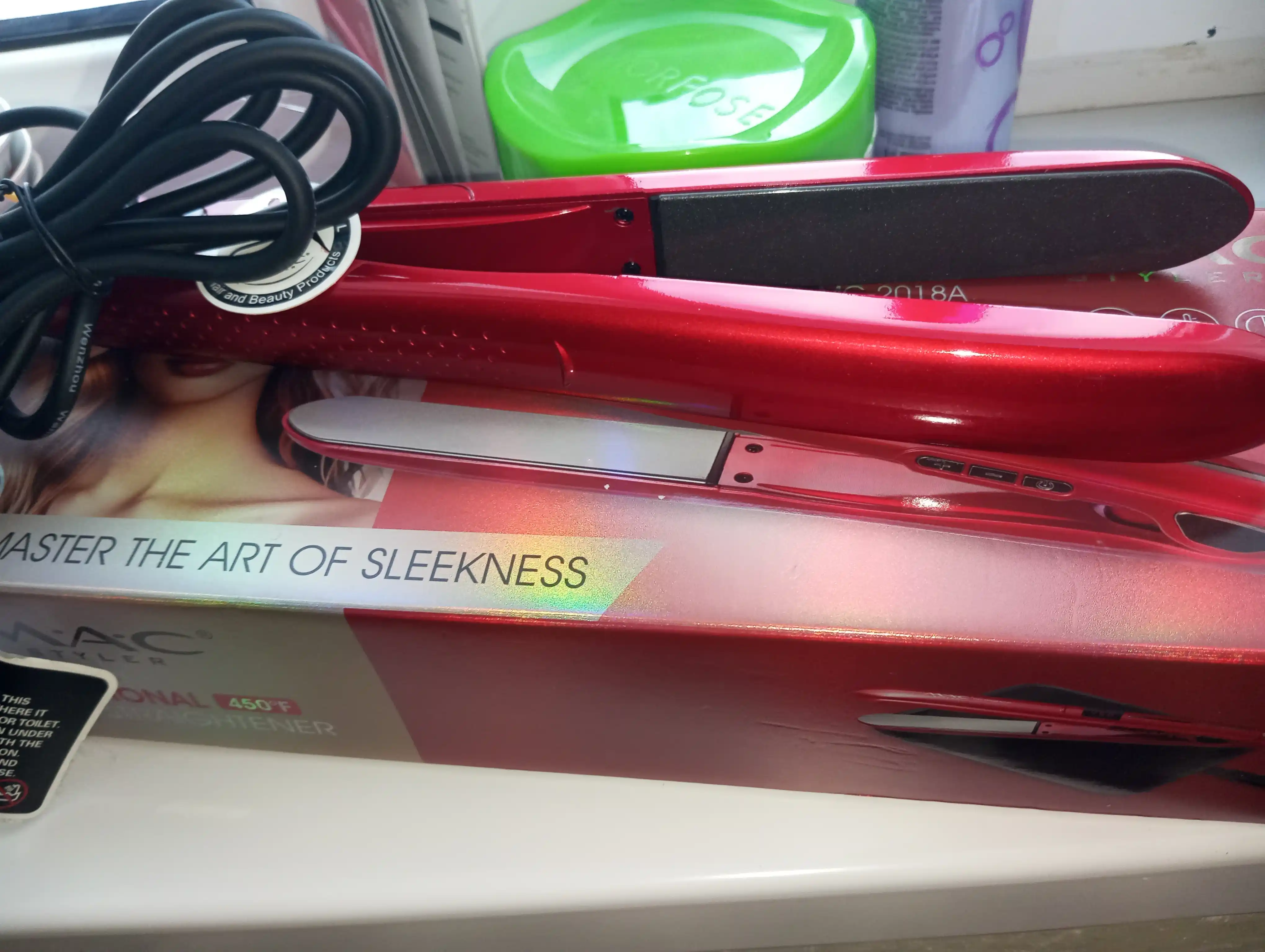 Professional soch tekislovchi dazmol MAC Styler MC-2018, LED displeyli