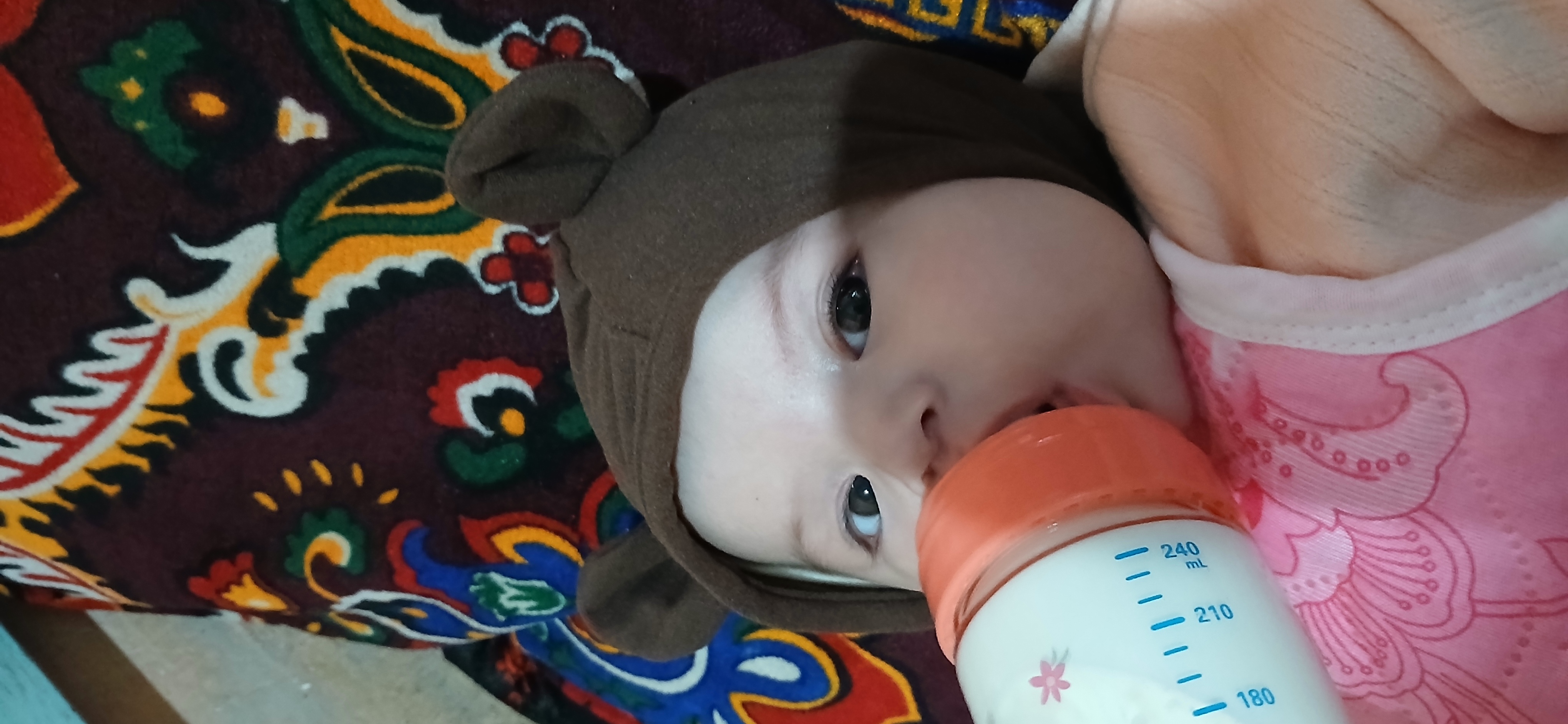 Chaqaloqlar va bir yoshga bo‘lgan bolalar uchun quloqli shapka sof paxtadan tayyorlangan
