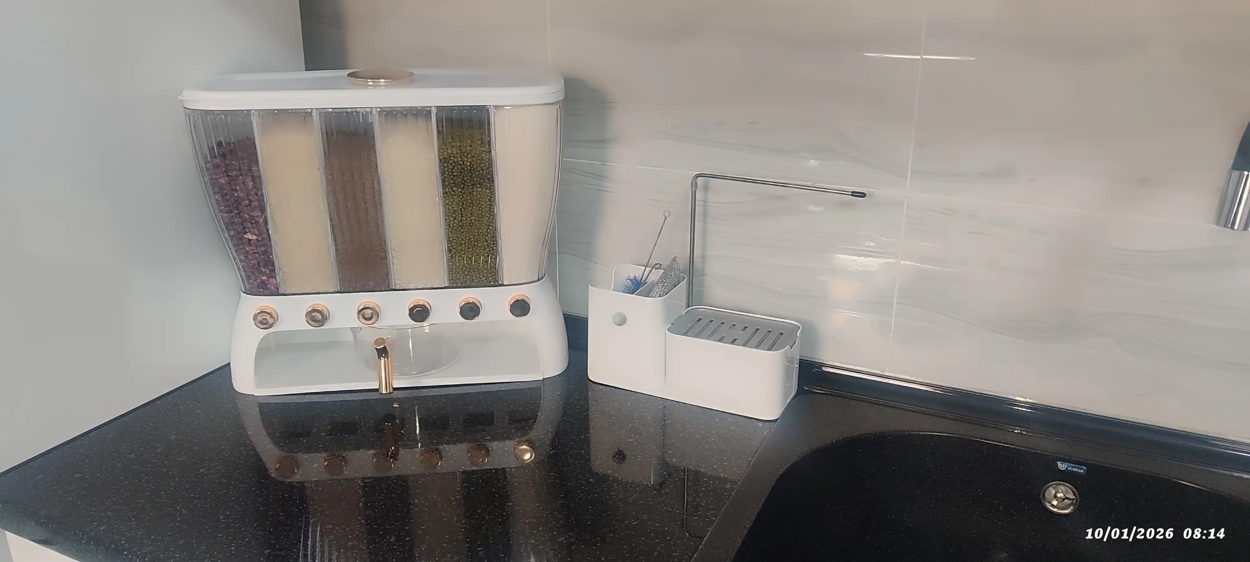 Idish yuvish vositasi uchun gubkali oshxona dispenser-organayzeri, ko‘p funksiyali dozator