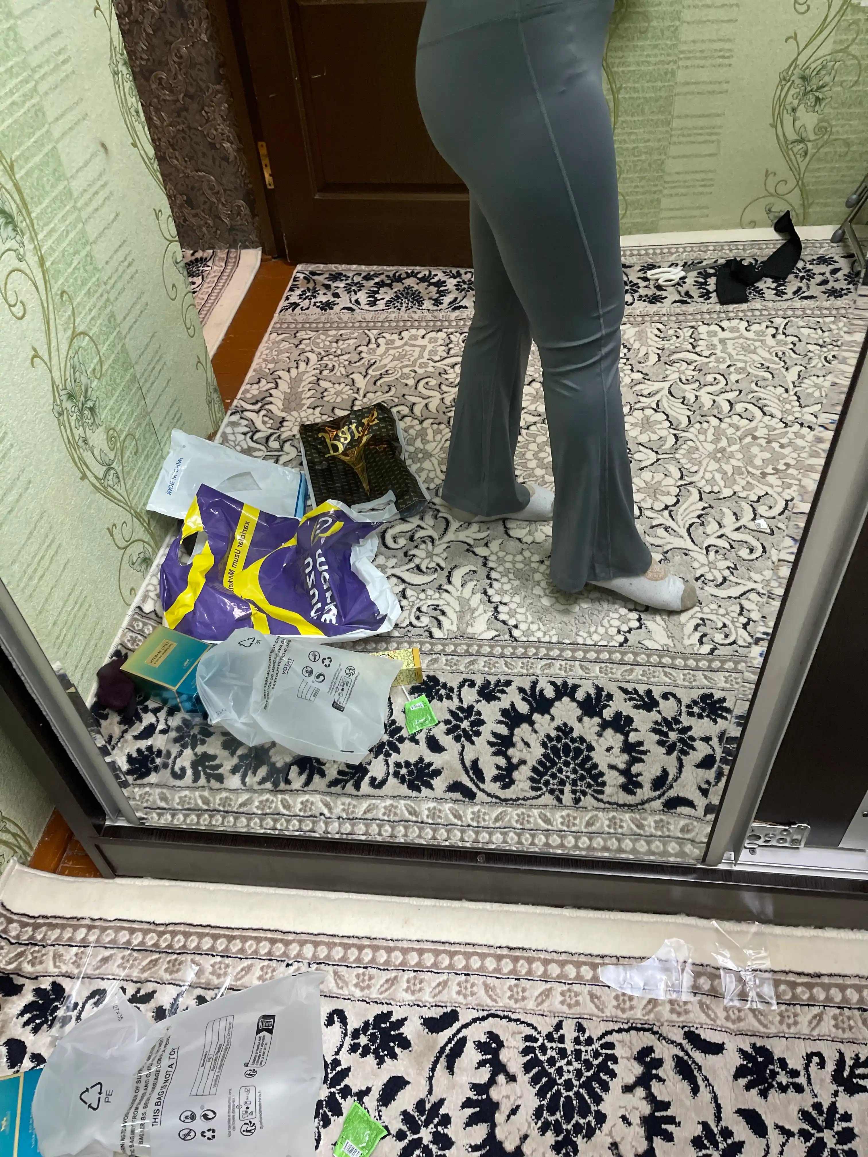 Леггинсы клеш FIT женские облегающие скимс штаны, для спорта и повседневной носки