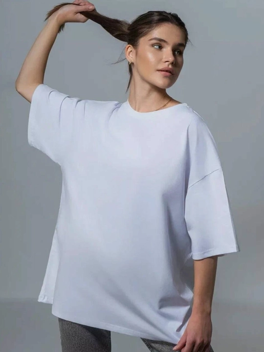 Erkaklar uchun ham, ayollar uchun ham mos katta o‘lchamdagi oddiy unisex futbolka, 1 dona