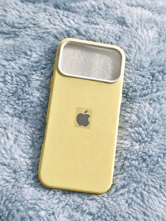 IPhone 17 Pro Max uchun silikon chexol – shaffof, yengil va kamera himoyasi bilan