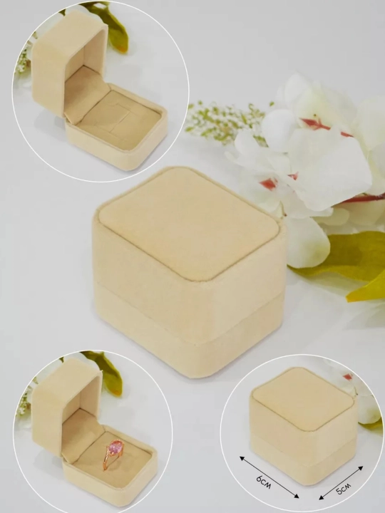 Бархатные коробочки для колец и серёжек