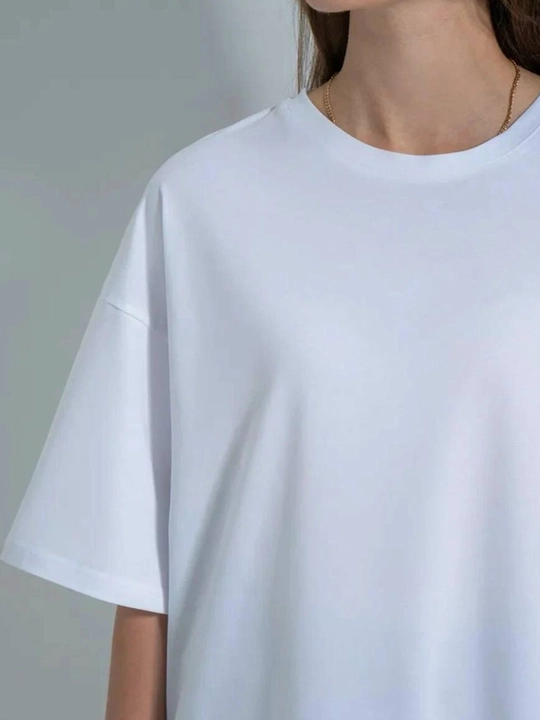 Erkaklar uchun ham, ayollar uchun ham mos katta o‘lchamdagi oddiy unisex futbolka, 1 dona