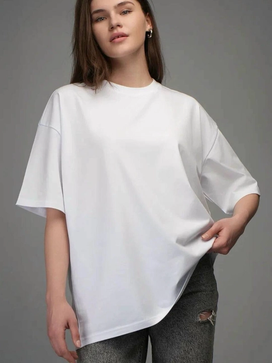 Erkaklar uchun ham, ayollar uchun ham mos katta o‘lchamdagi oddiy unisex futbolka, 1 dona