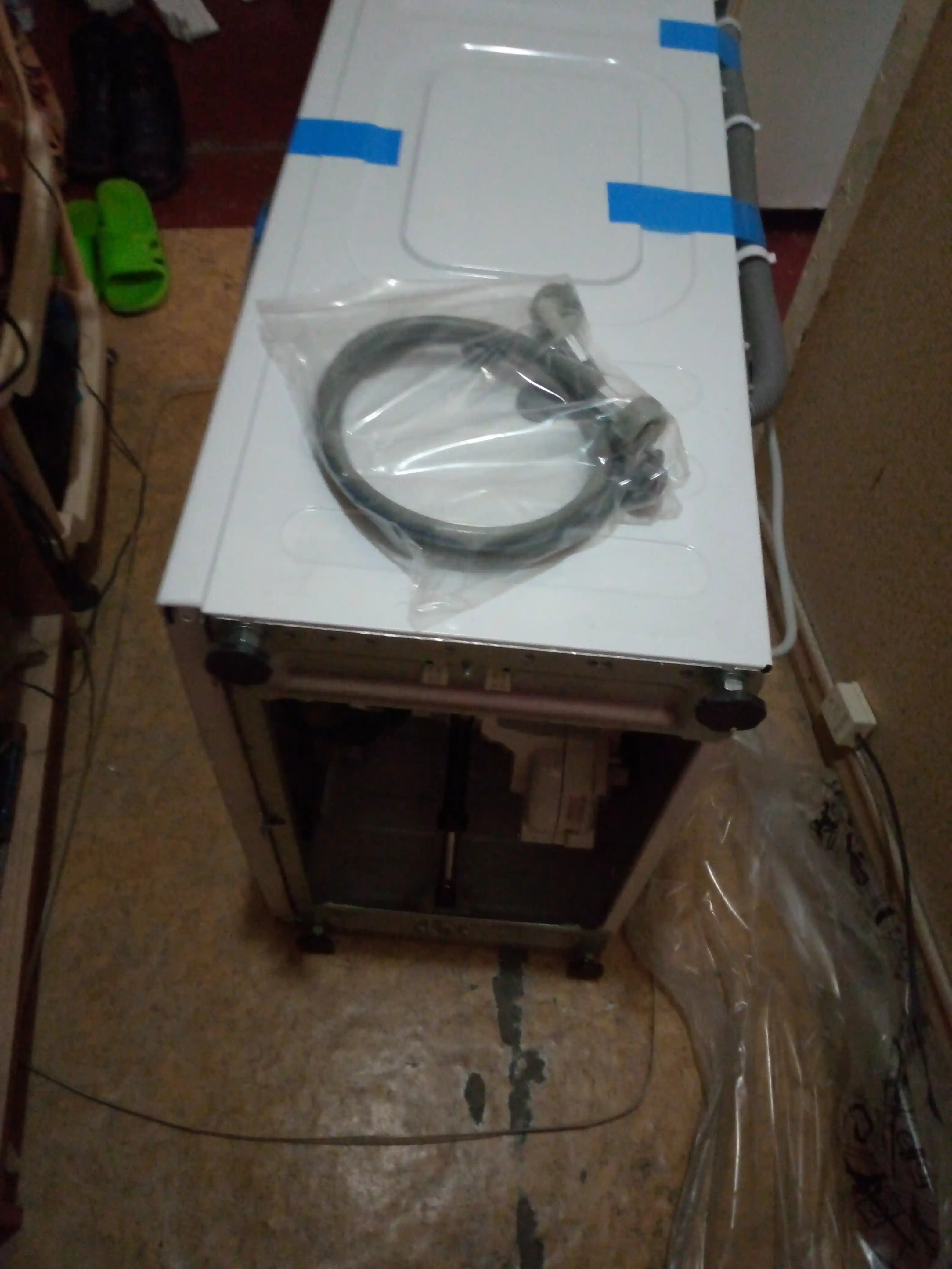 Kir yuvish mashinasi Magna, invertor motor, 6 kg, 1000 ob/daq, bug' bilan yuvish