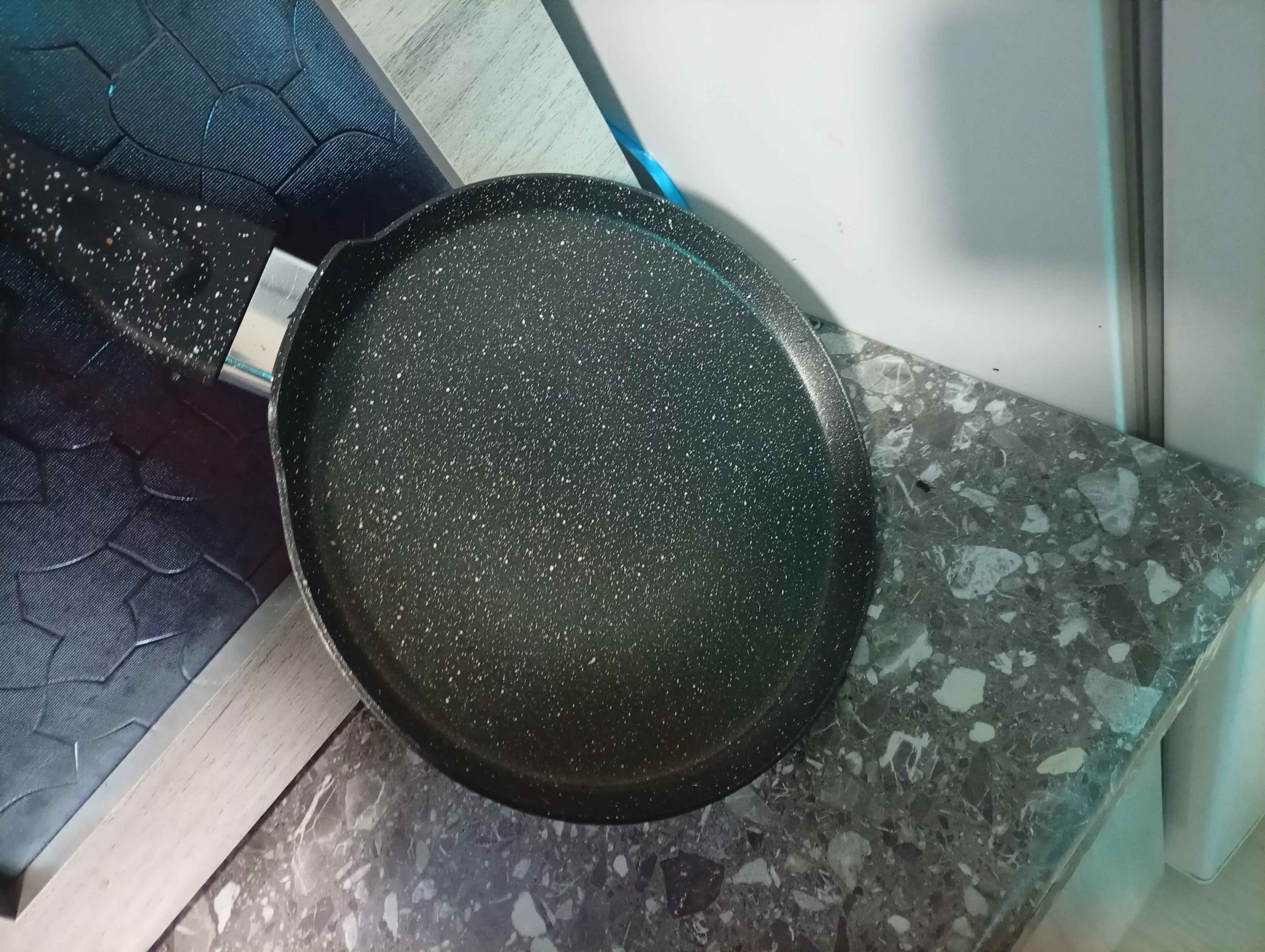 Blinchik va oladiya uchun tova, yopishmaydigan ishlab chiqaruvchisi, 22 sm, 24 sm, 26 sm