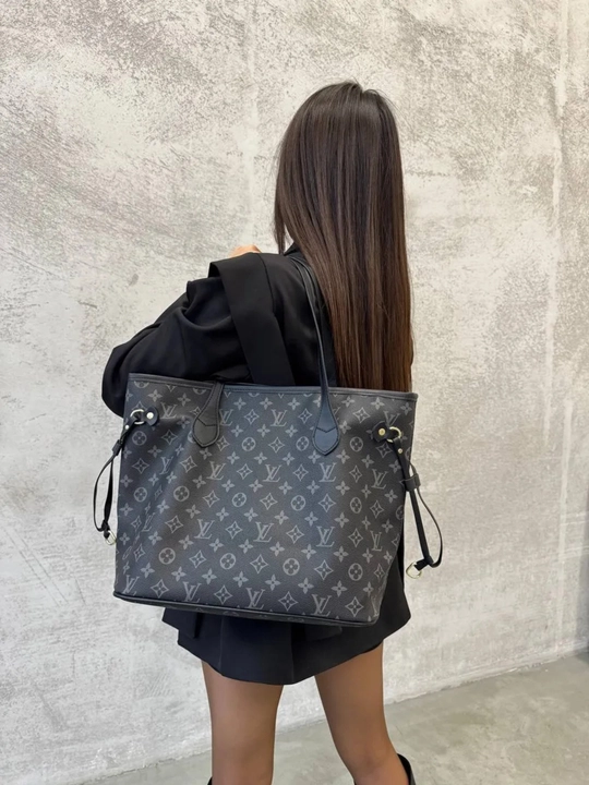 Ayollar sumkasi Louis Vuitton Neverfull uslubida