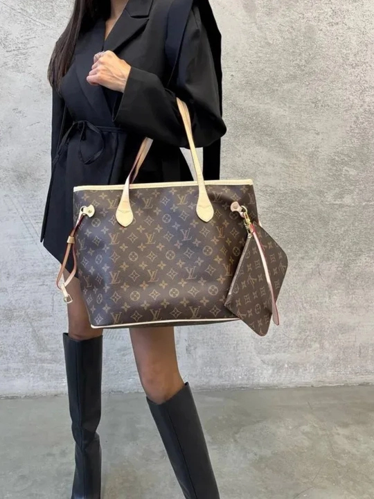 Ayollar sumkasi Louis Vuitton Neverfull uslubida